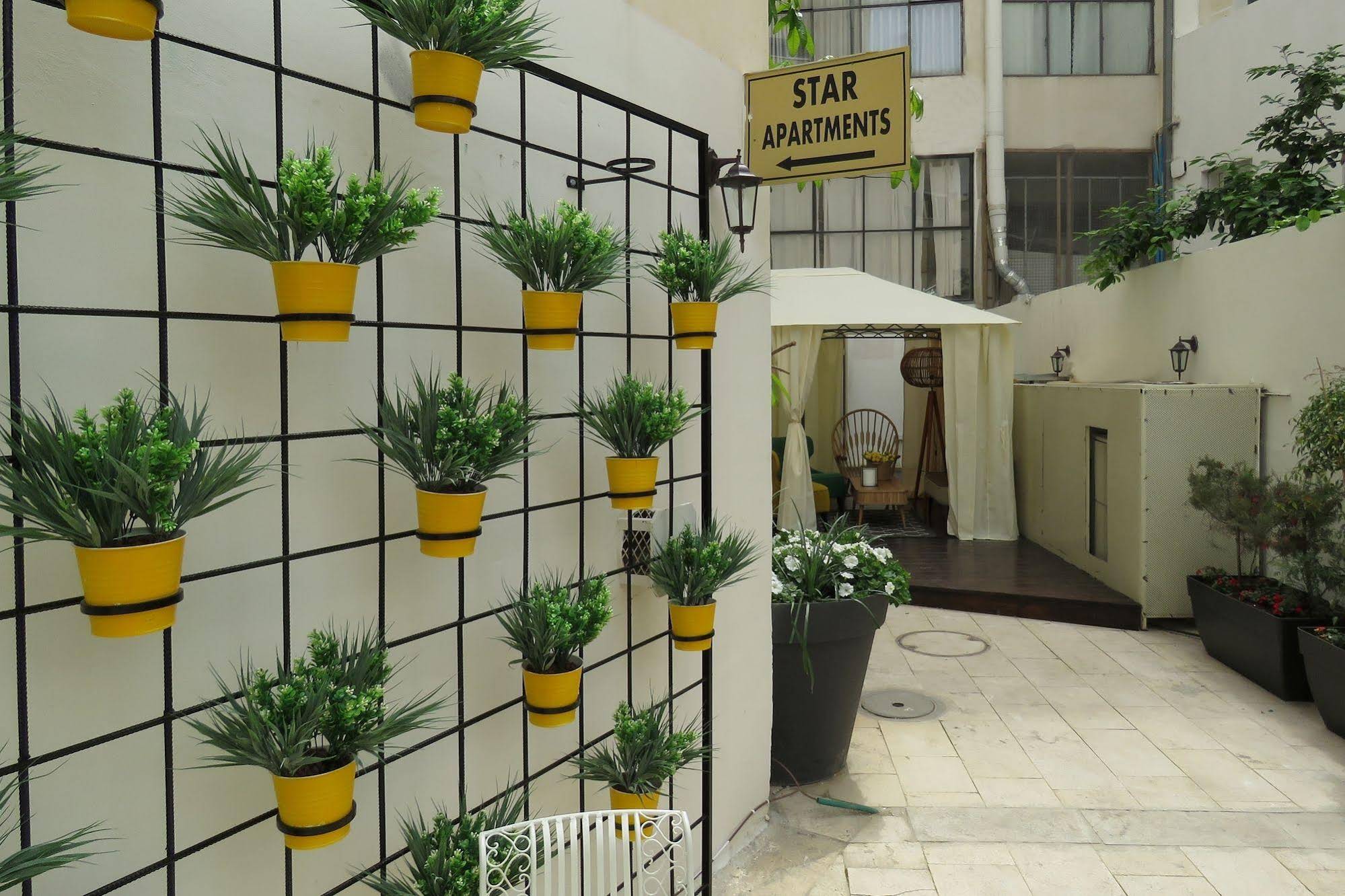 Star Apartments