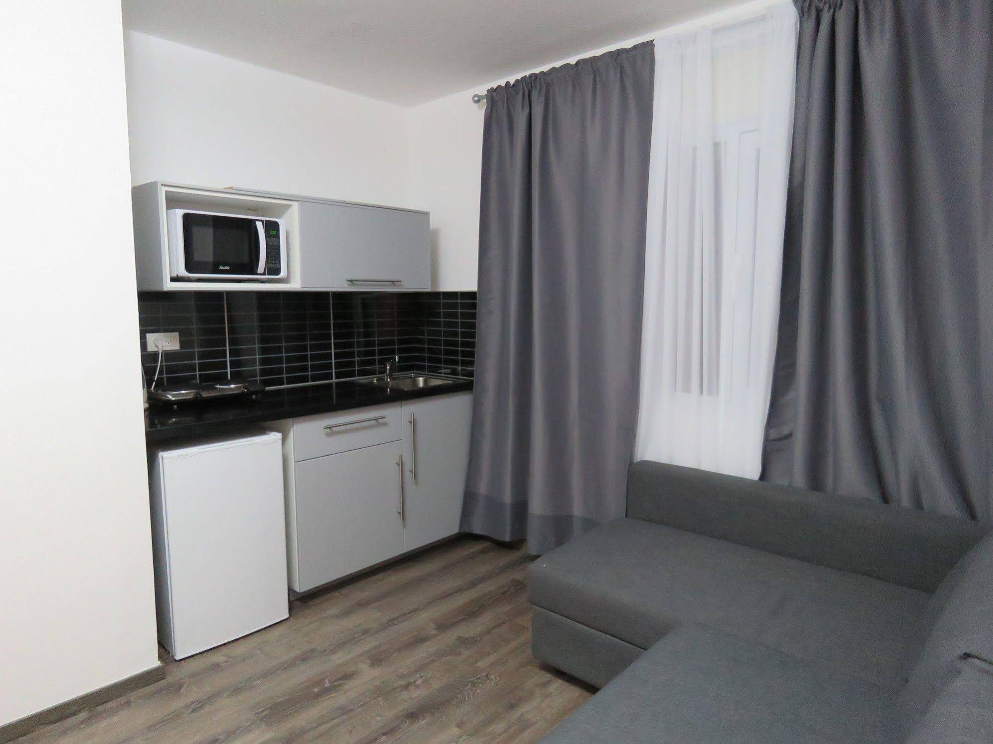Star Apartments