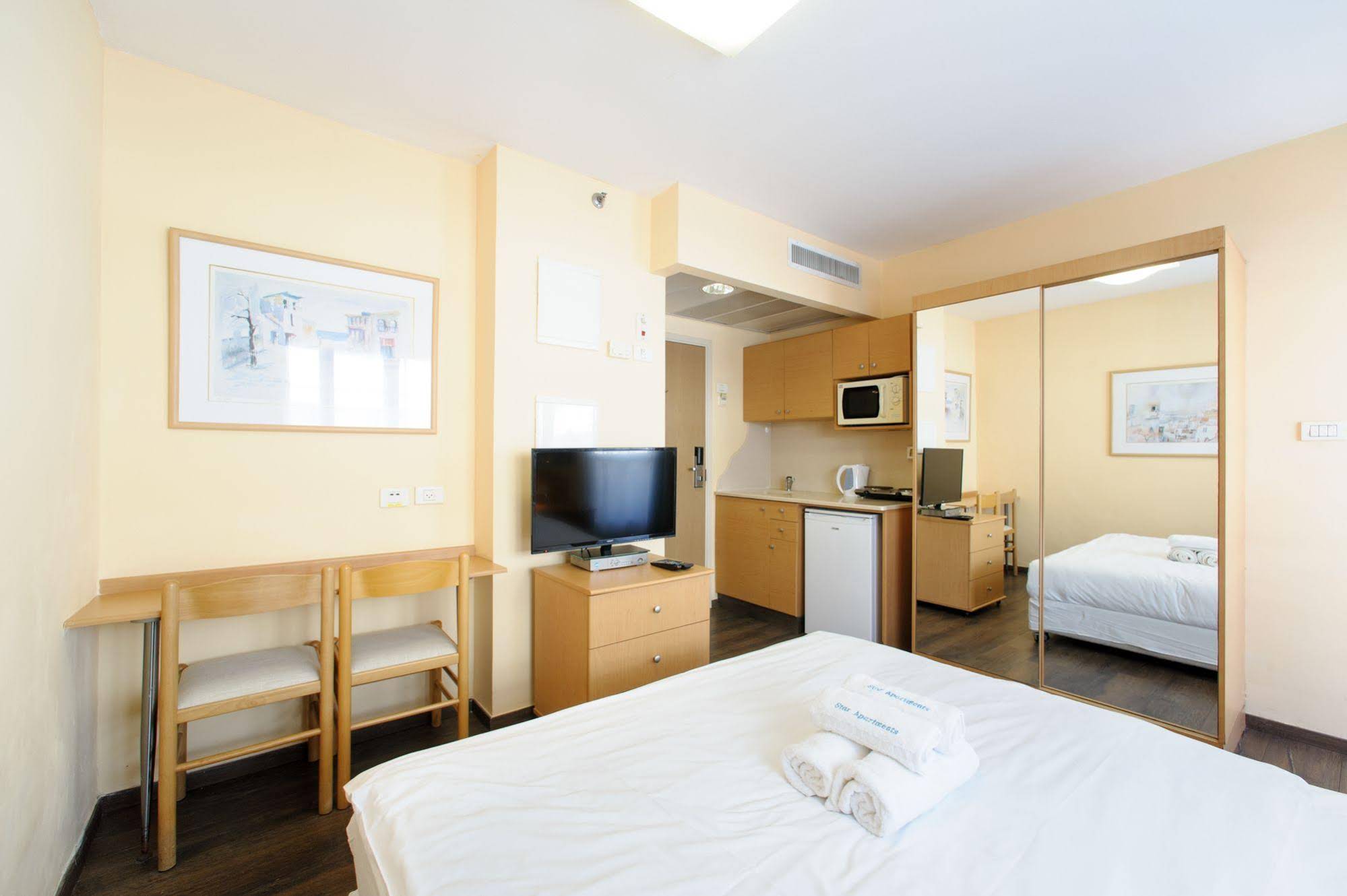 Star Apartments