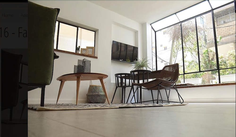 Tel Aviv Home