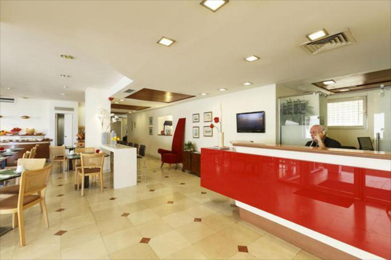 The Lusky Hotel