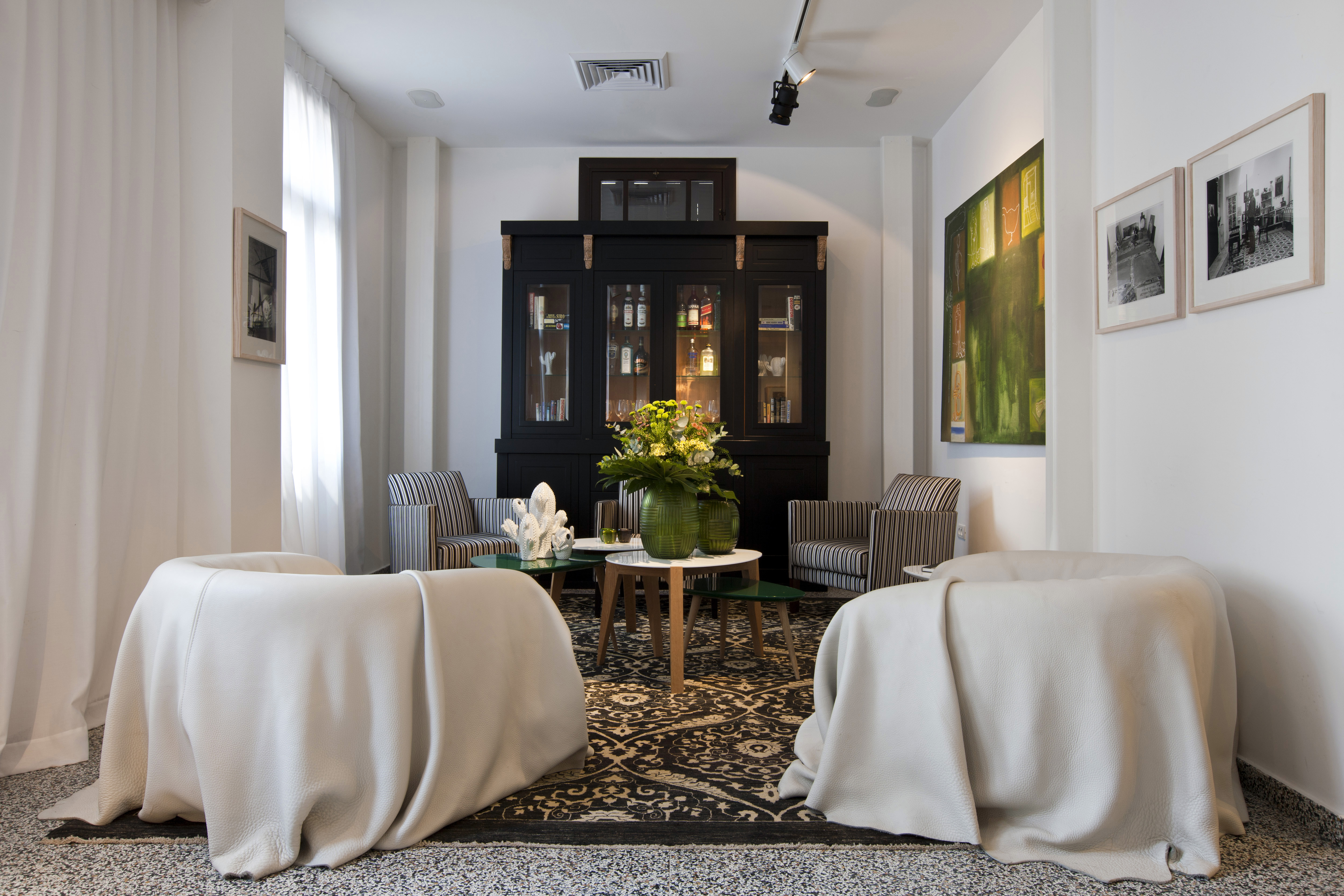Villa Rothschild by Zvieli