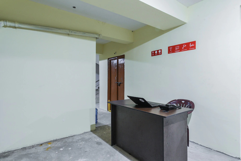 Pramukh Heights by OYO Rooms