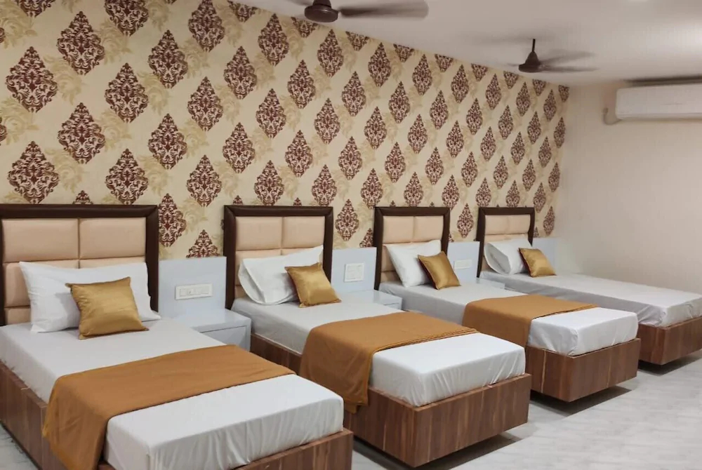 Hotel Sai Grand