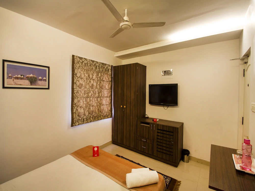 OYO Manikonda Near Inorbit Mall Cyberabad