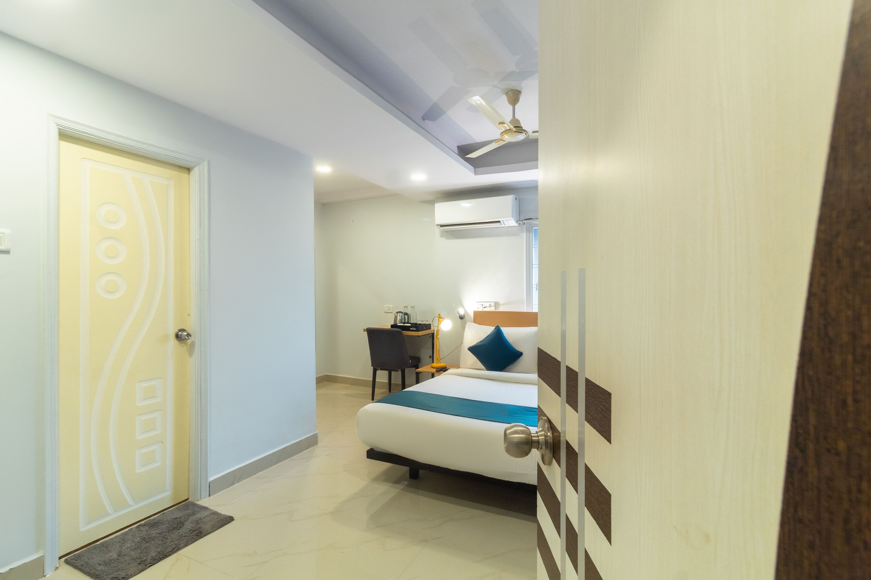Bhagat Mansion by OYO Rooms