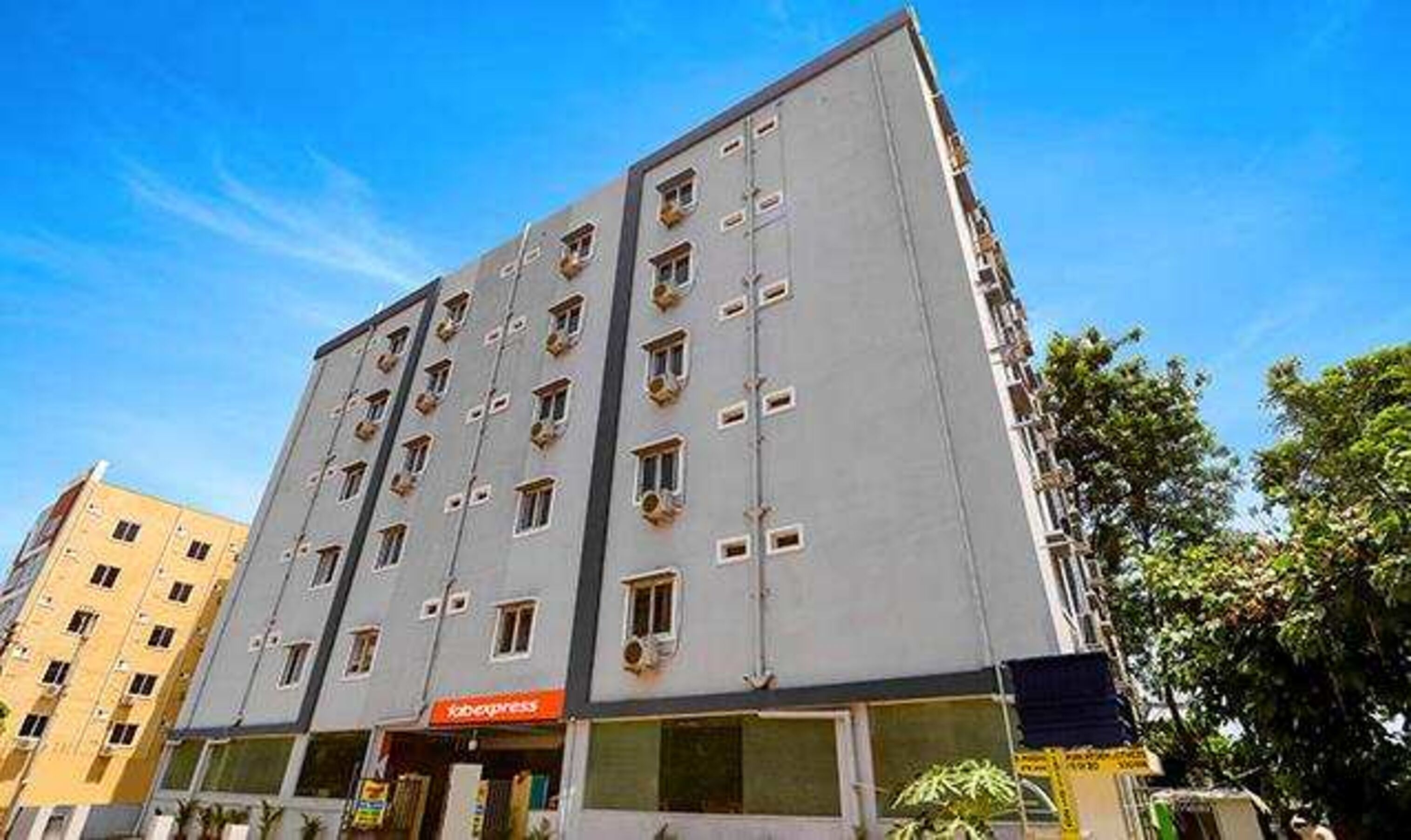Broholic Suites I by Fabhotel