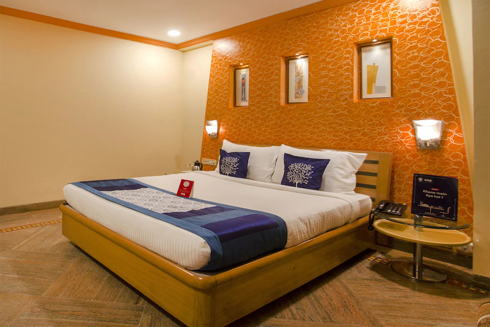 Celebrity Boutique Hotel by OYO Rooms