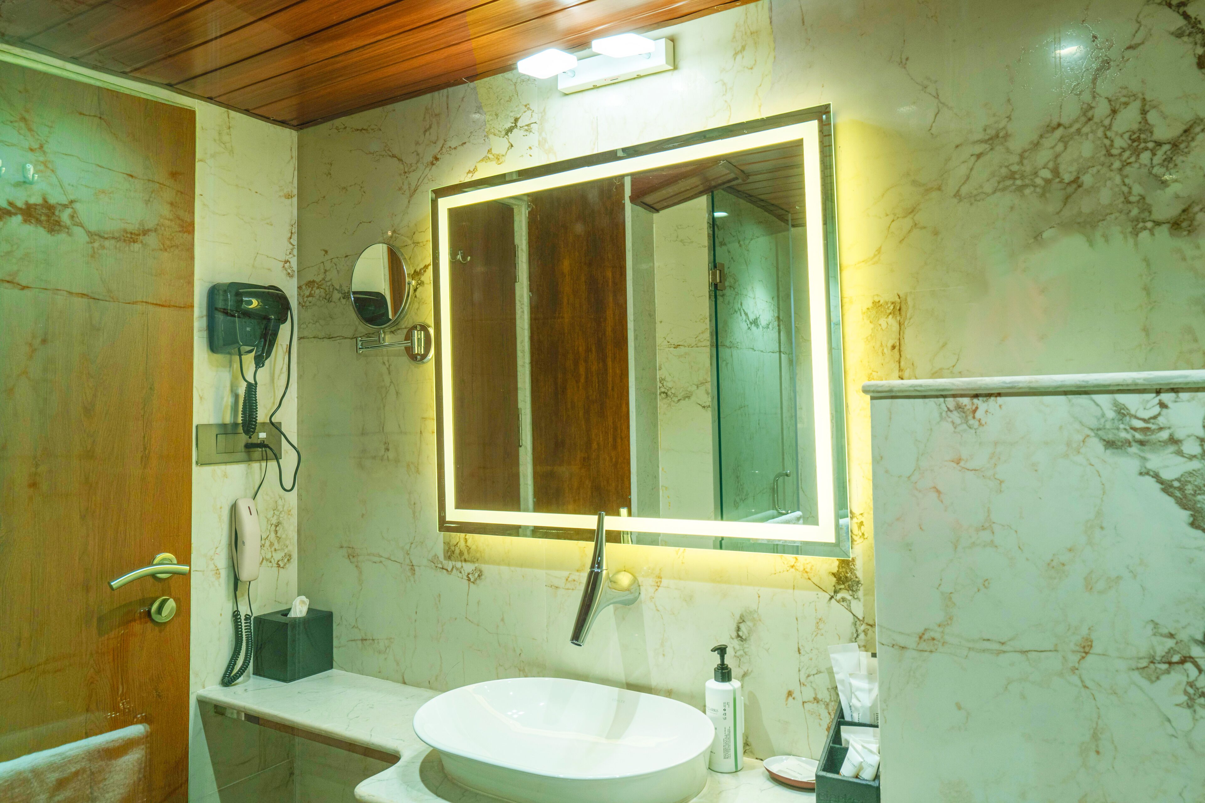 Clarks Inn Suites Hyderabad Airport