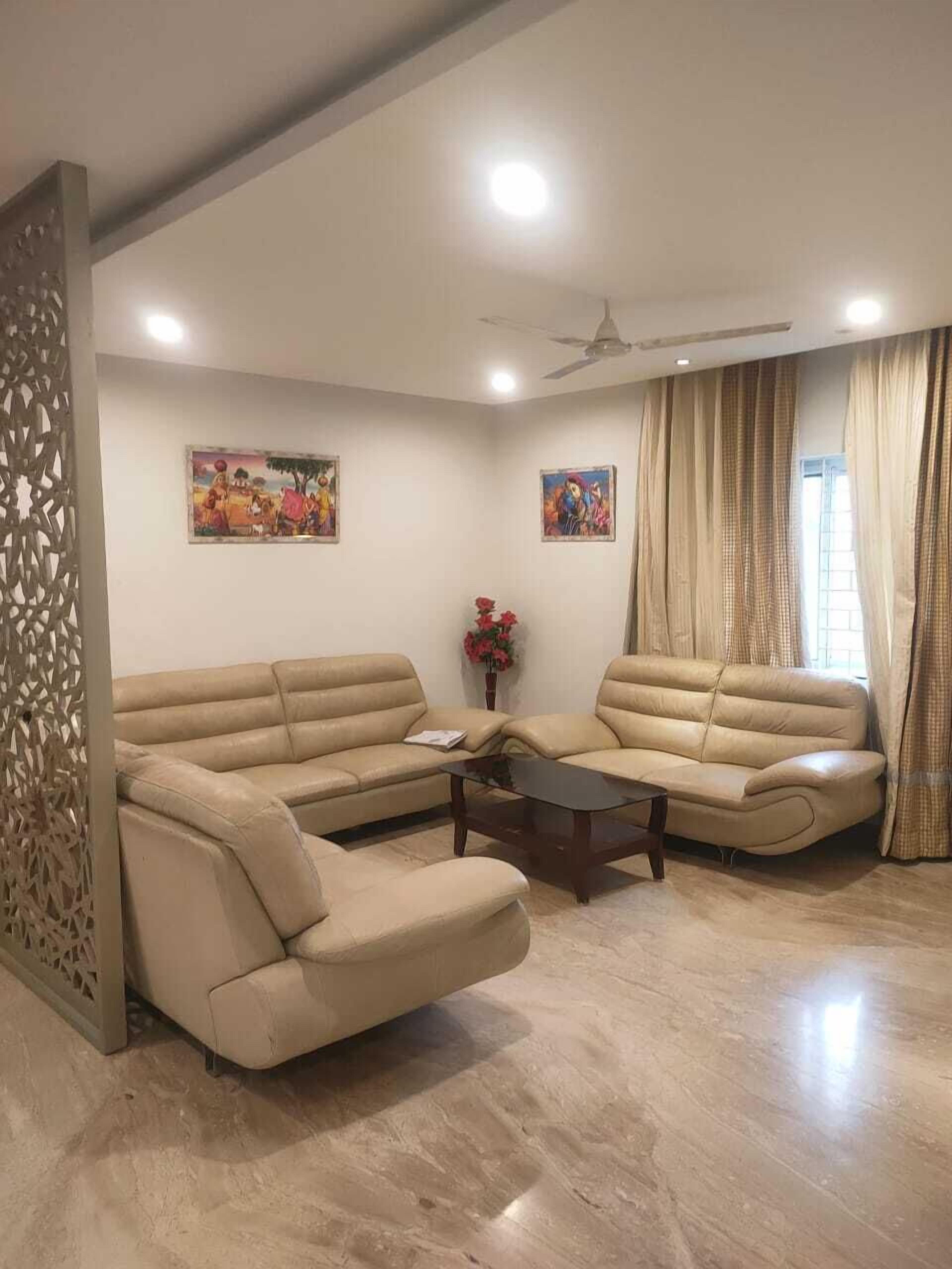 Ekasila Suites by Iroomz