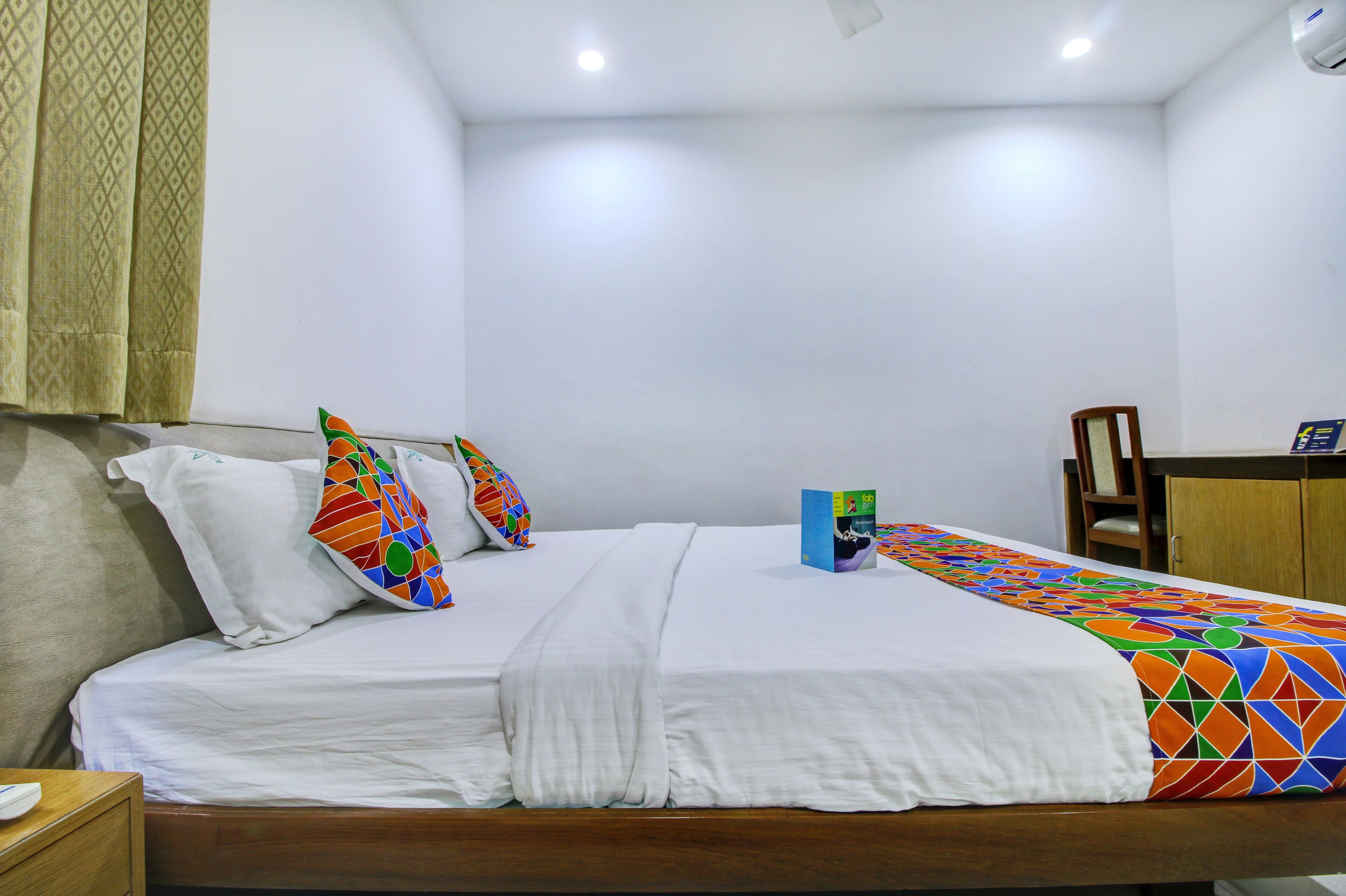 Fabhotel Syberitic Suites