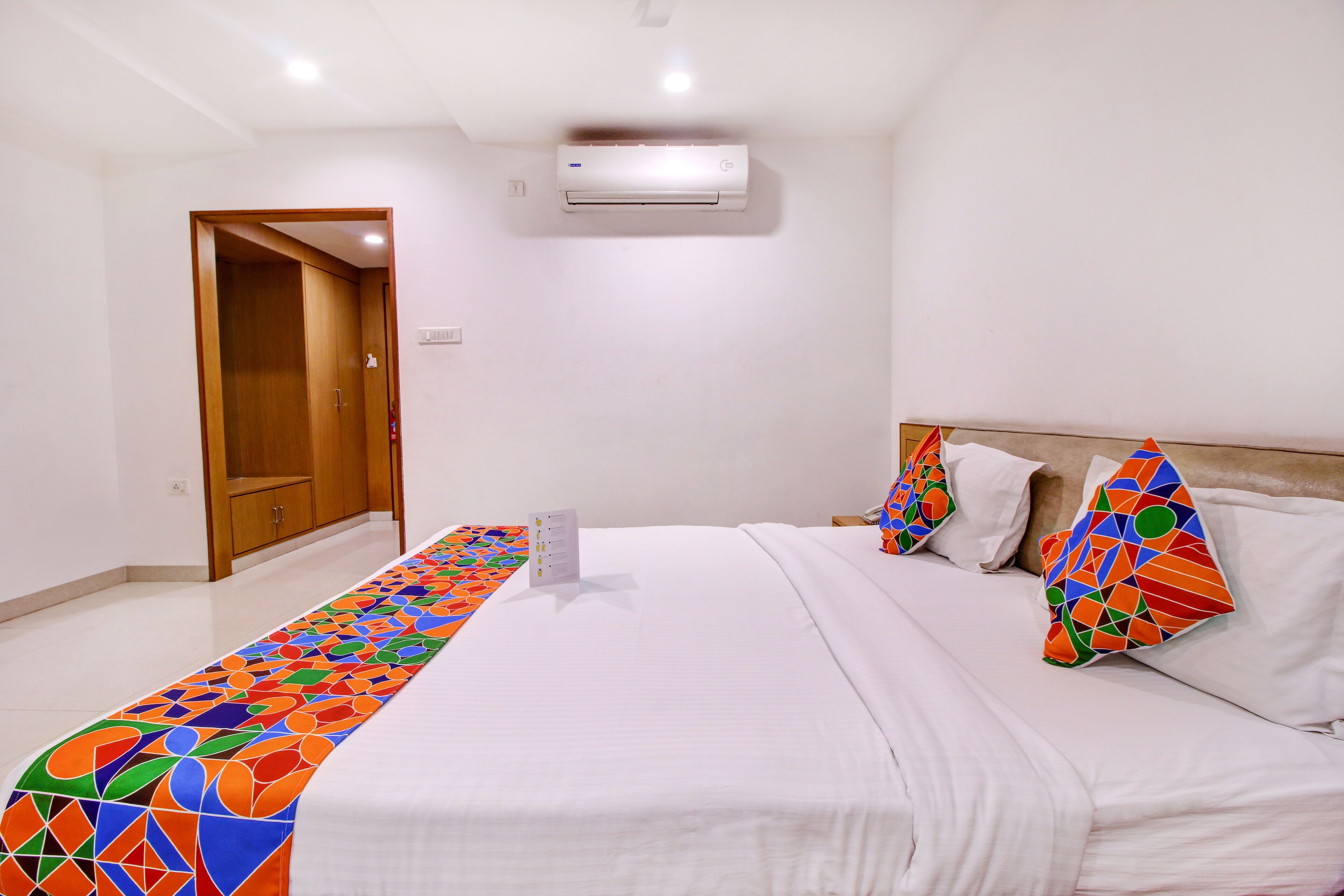 Fabhotel Syberitic Suites