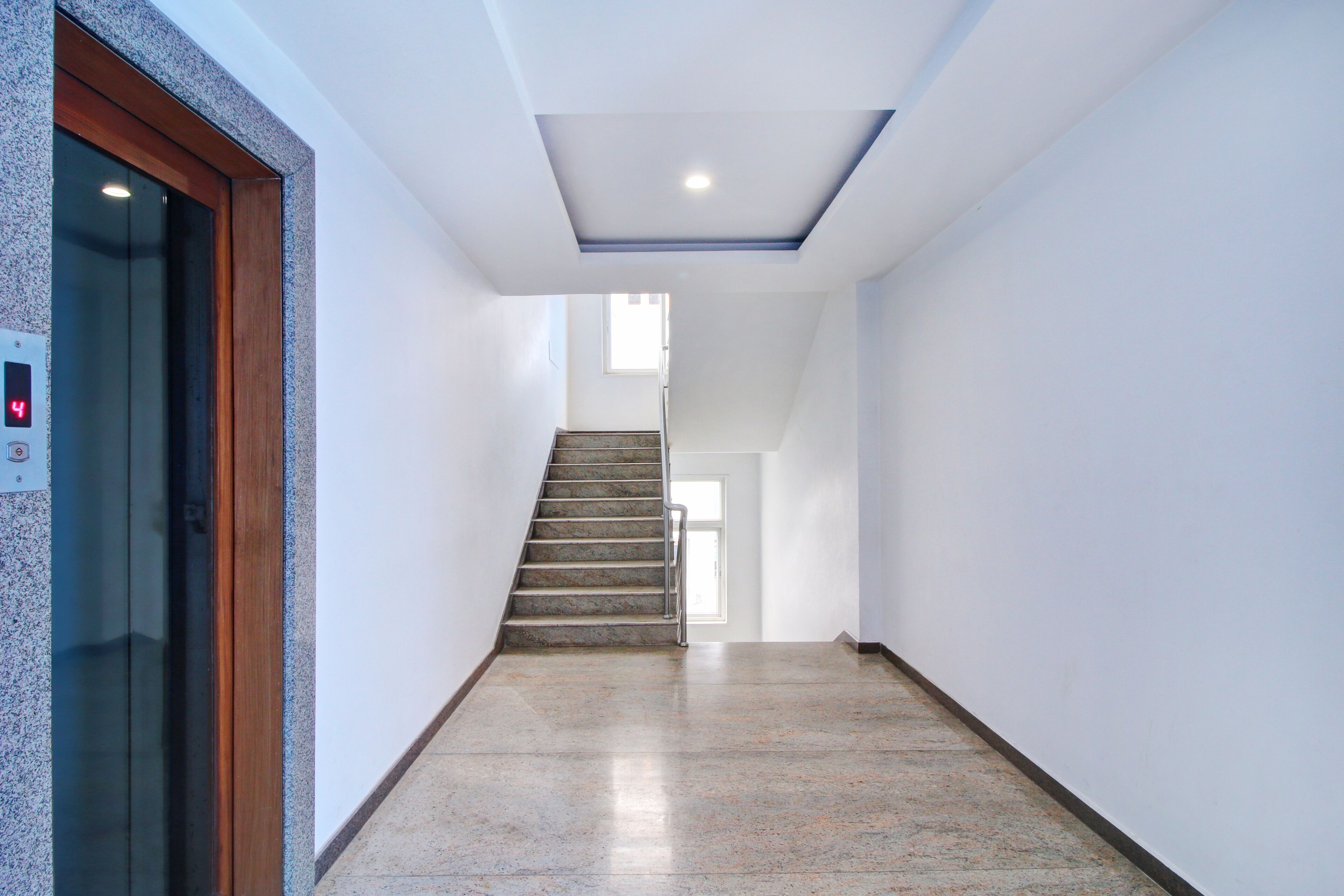 Fabhotel Syberitic Suites