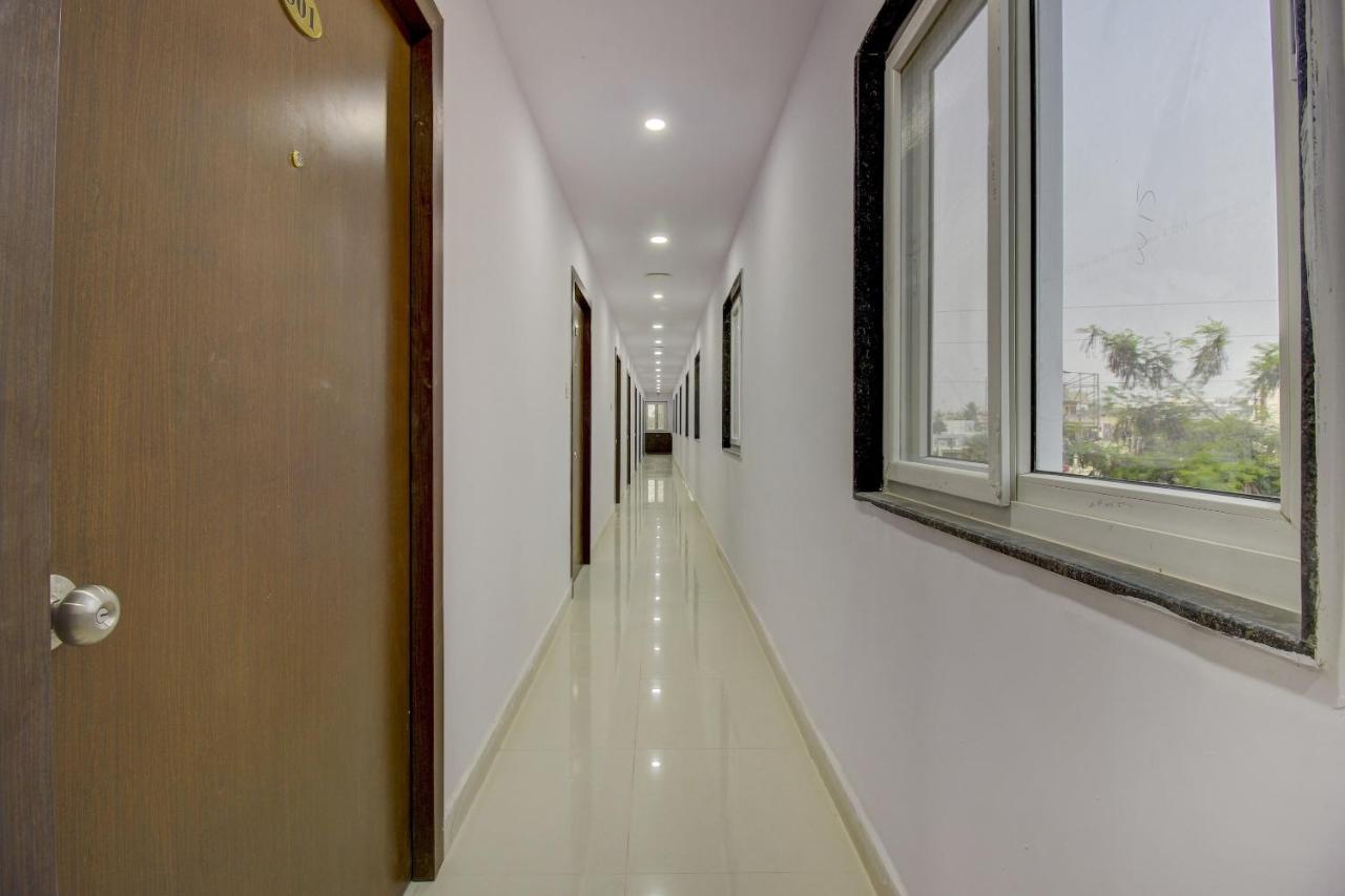 Grand Mythri by OYO Rooms