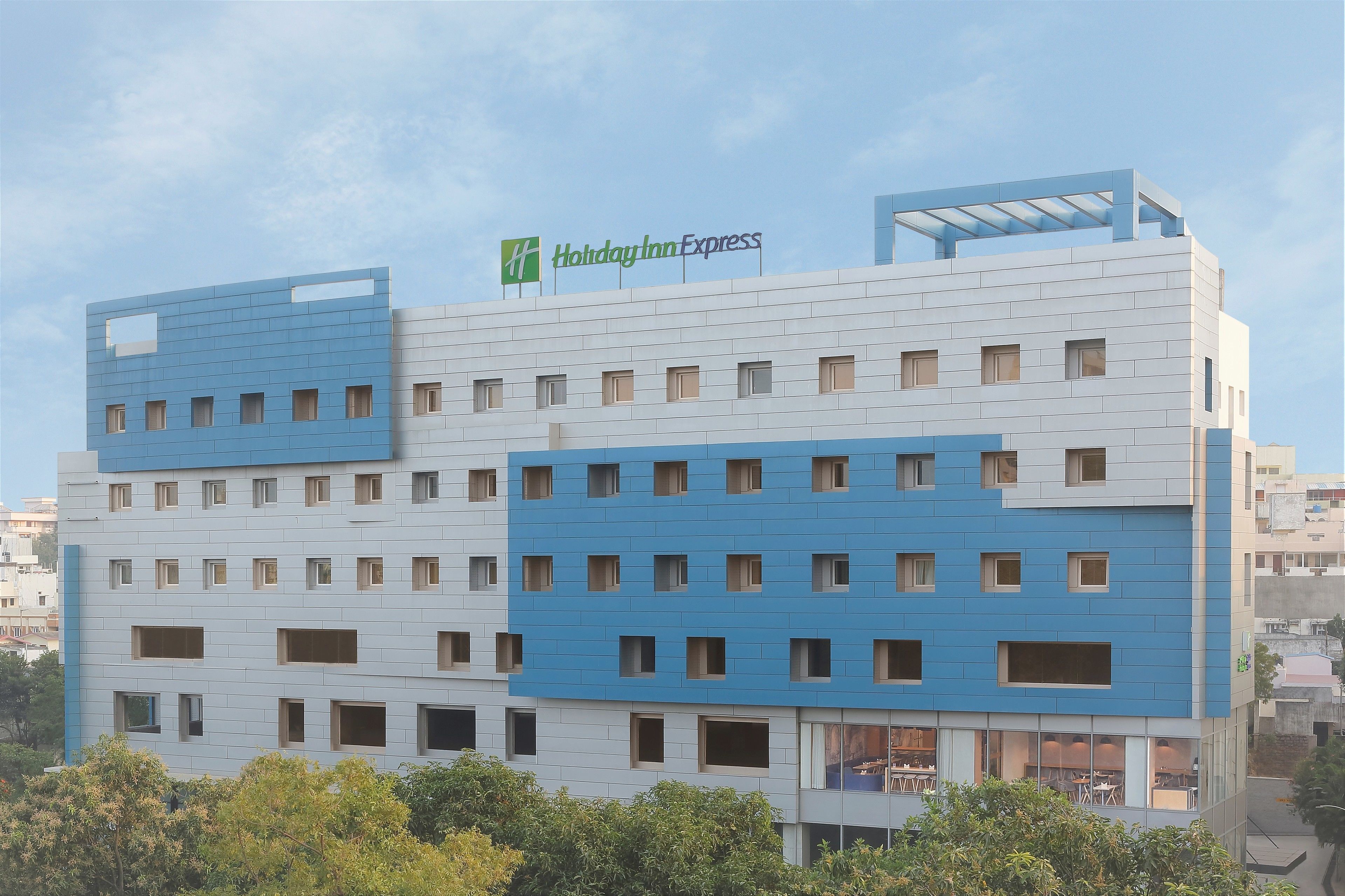 Holiday Inn Express Hyderabad Banjara Hills