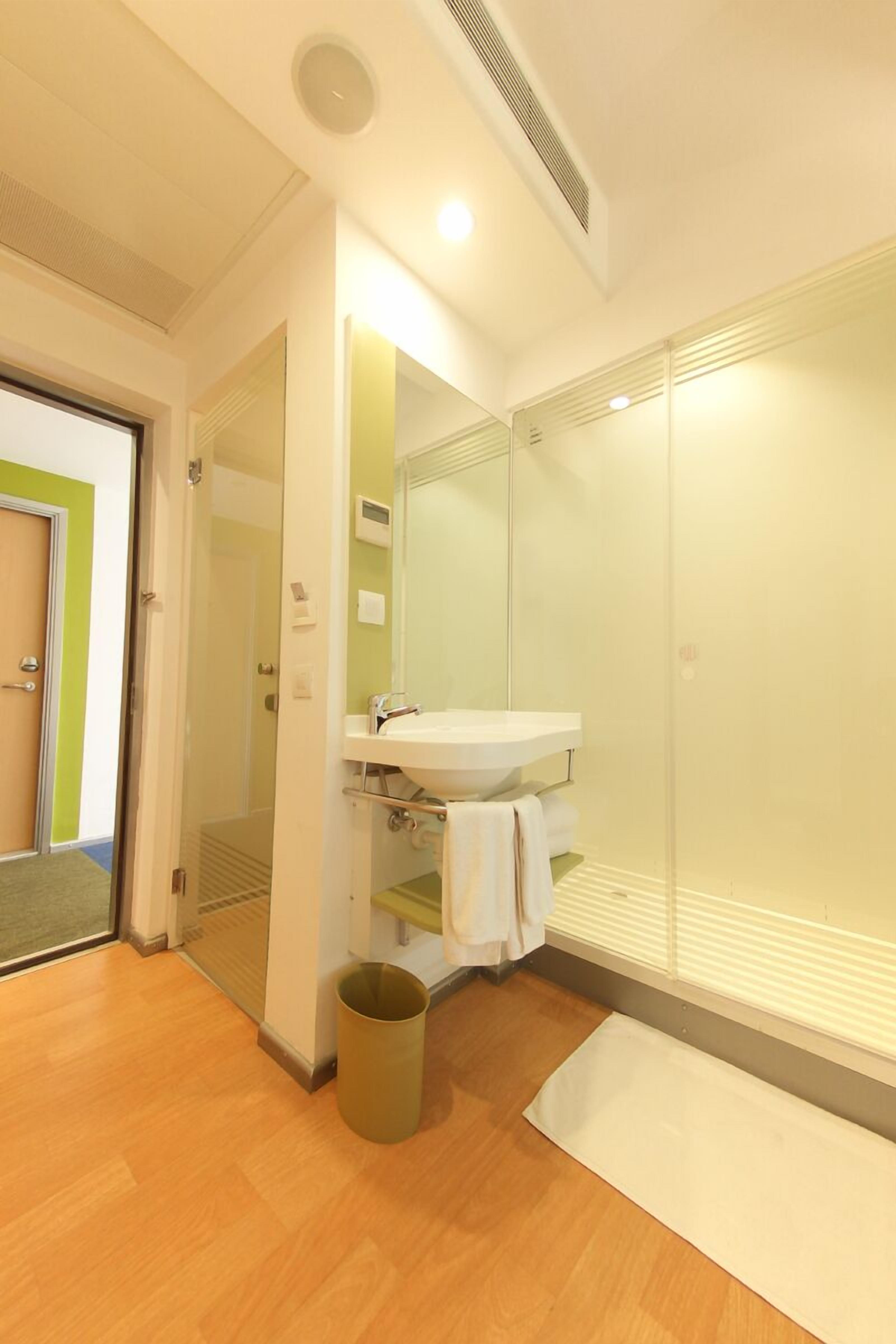 Holiday Inn Express Hyderabad Banjara Hills