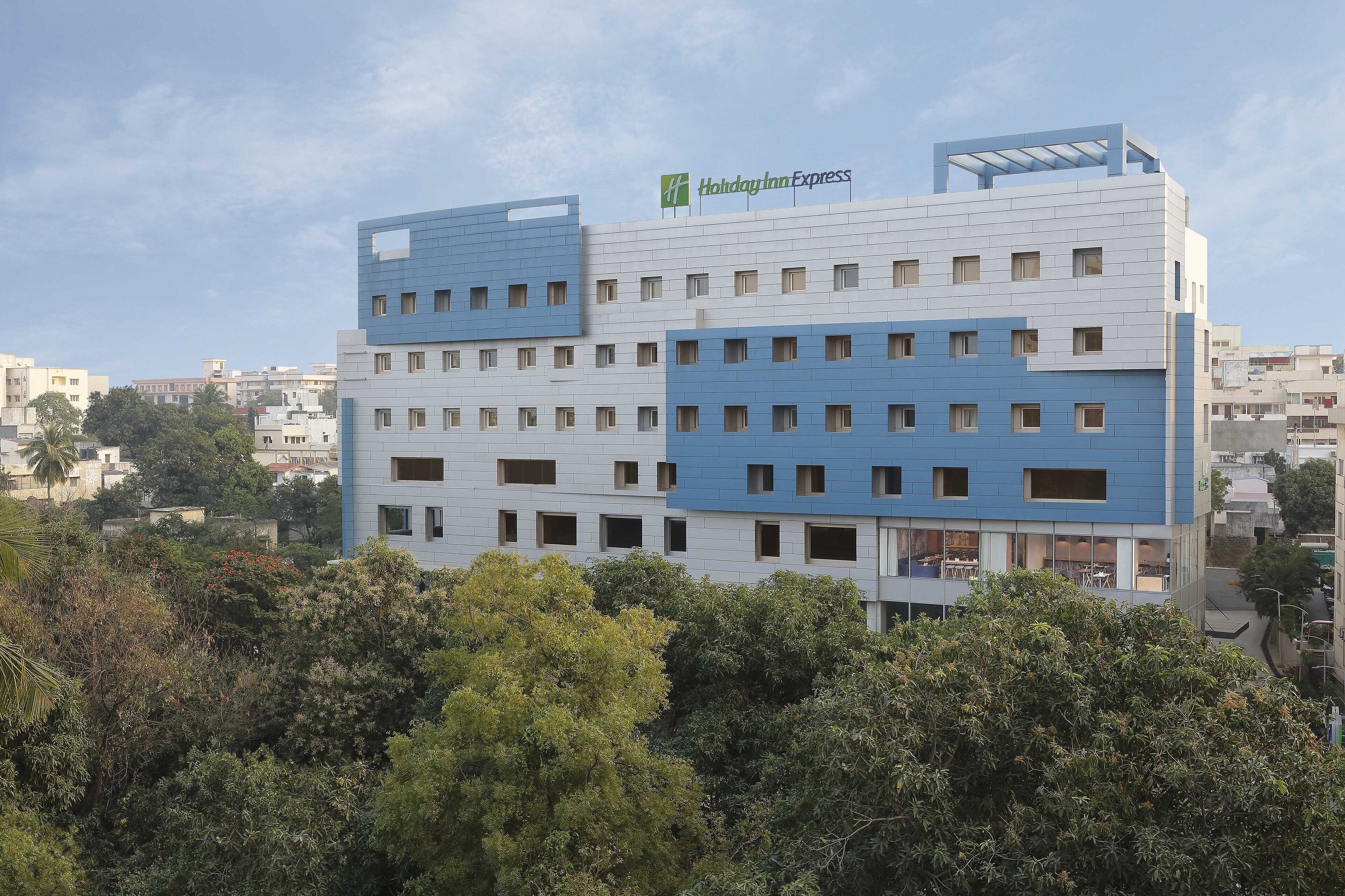 Holiday Inn Express Hyderabad Banjara Hills