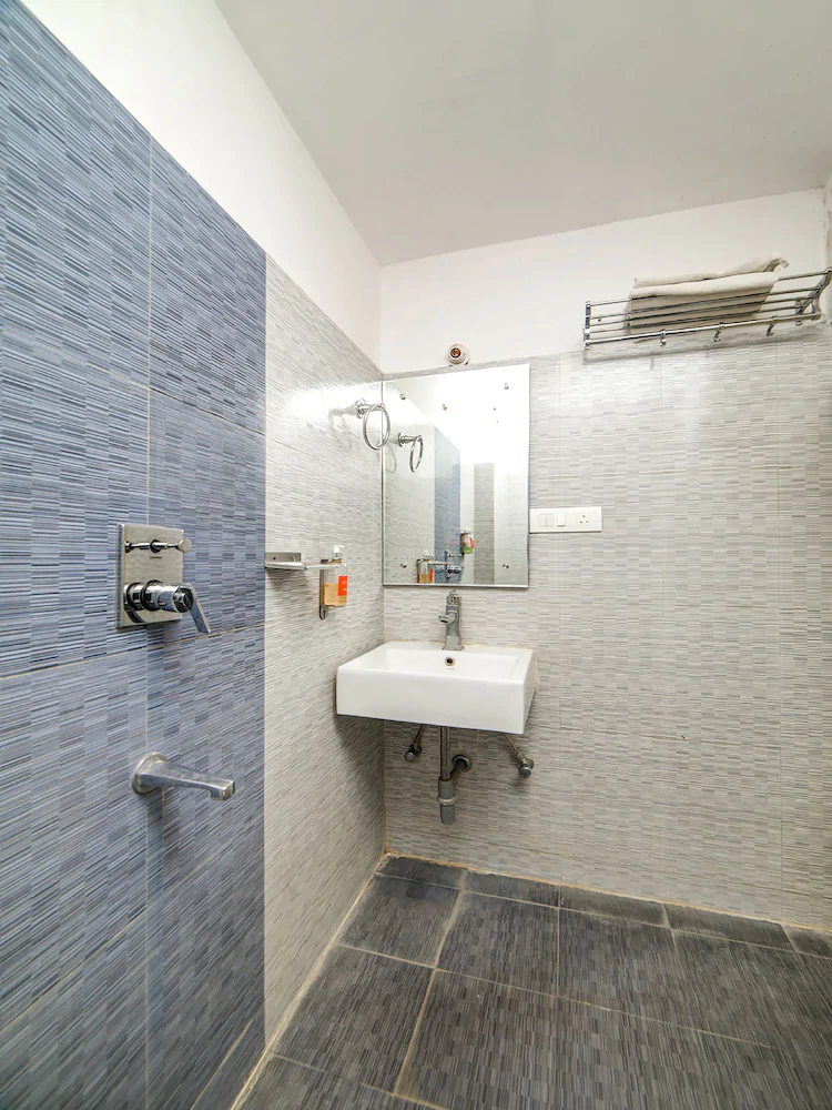 Hotel G7 By OYO Rooms