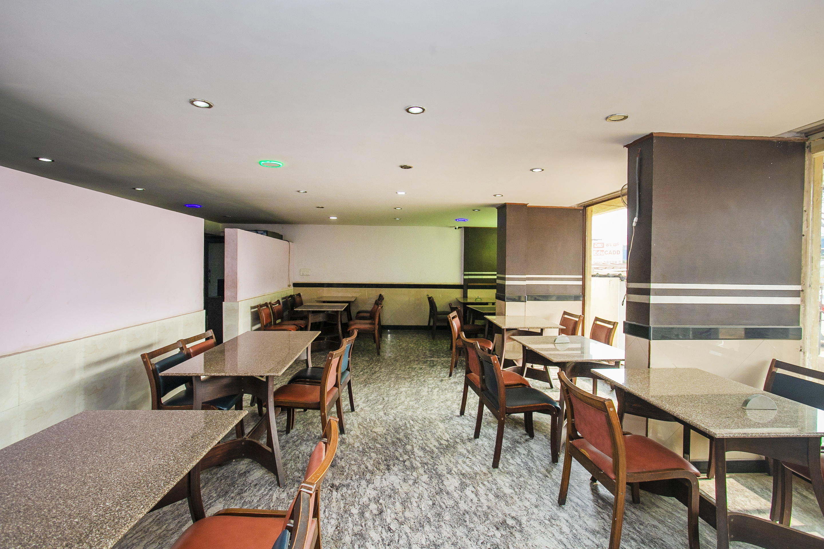 Hotel Lotus Grand