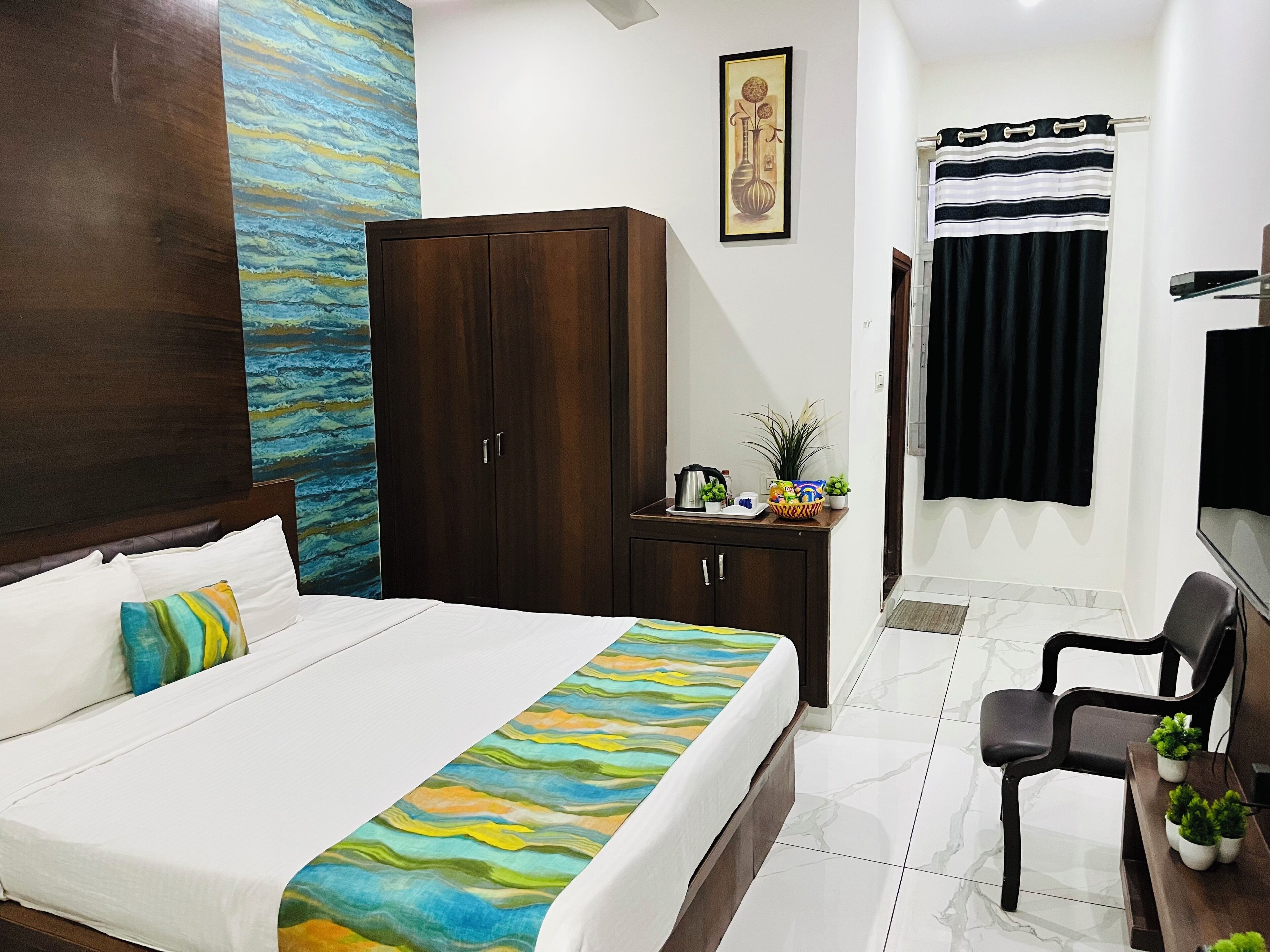 Hotel Plaza by Signature Group