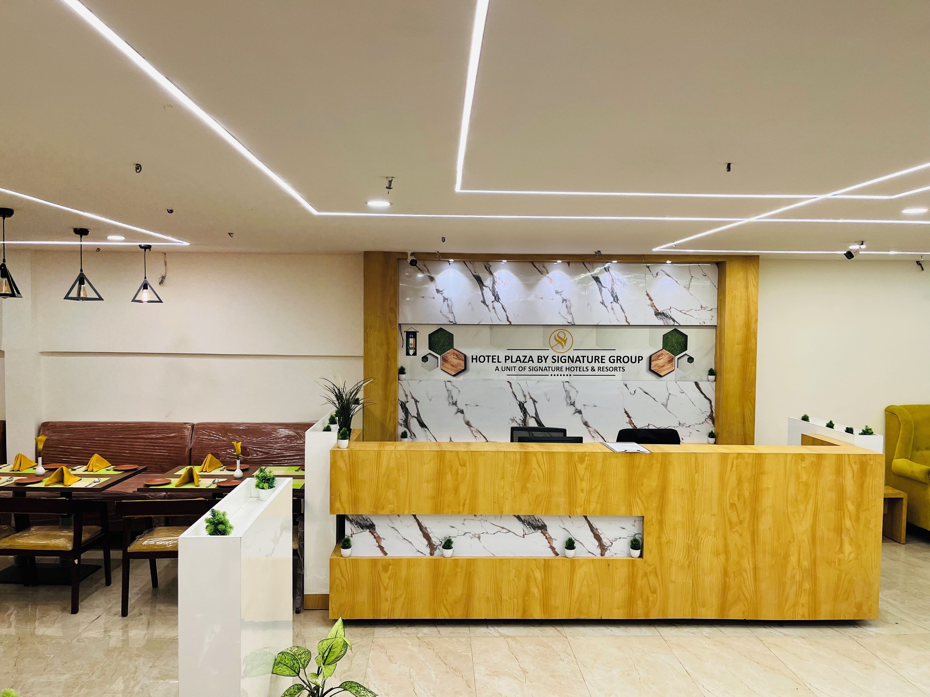 Hotel Plaza by Signature Group