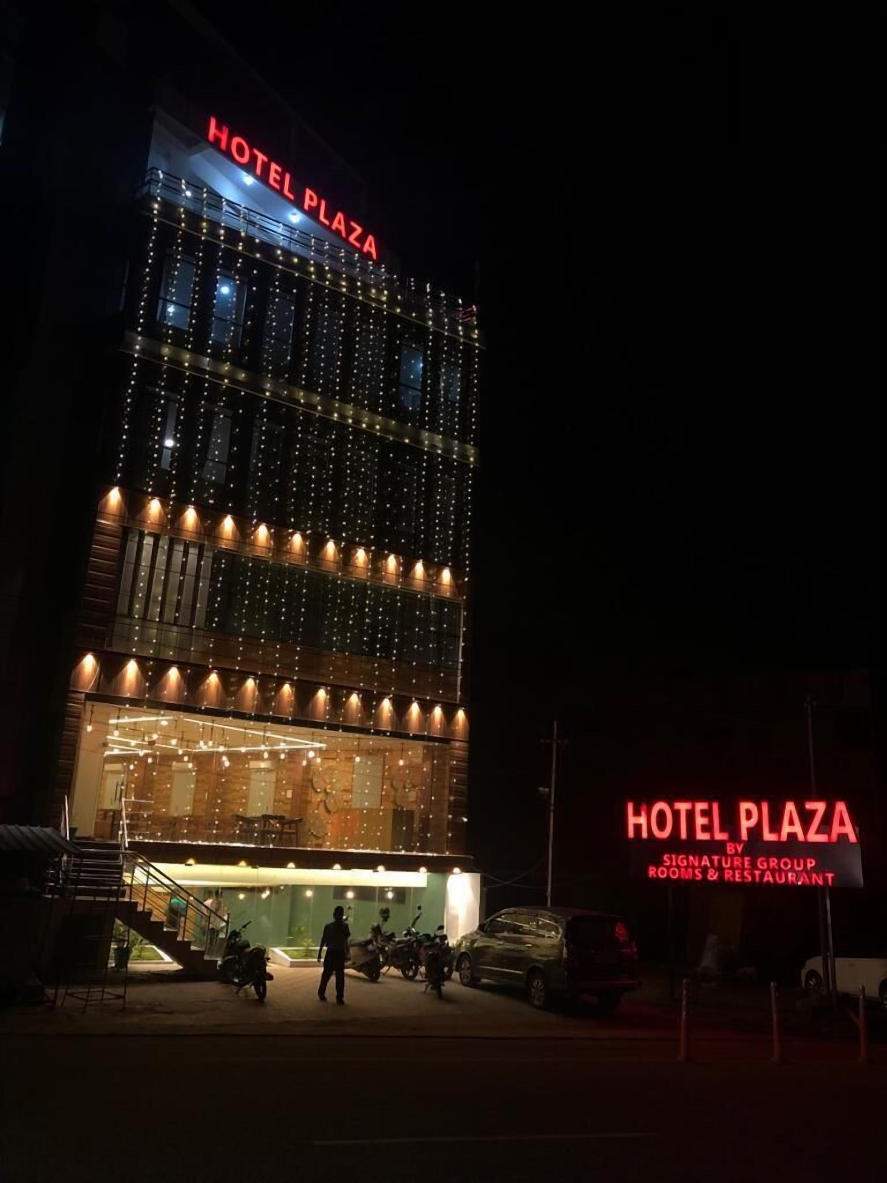 Hotel Plaza by Signature Group