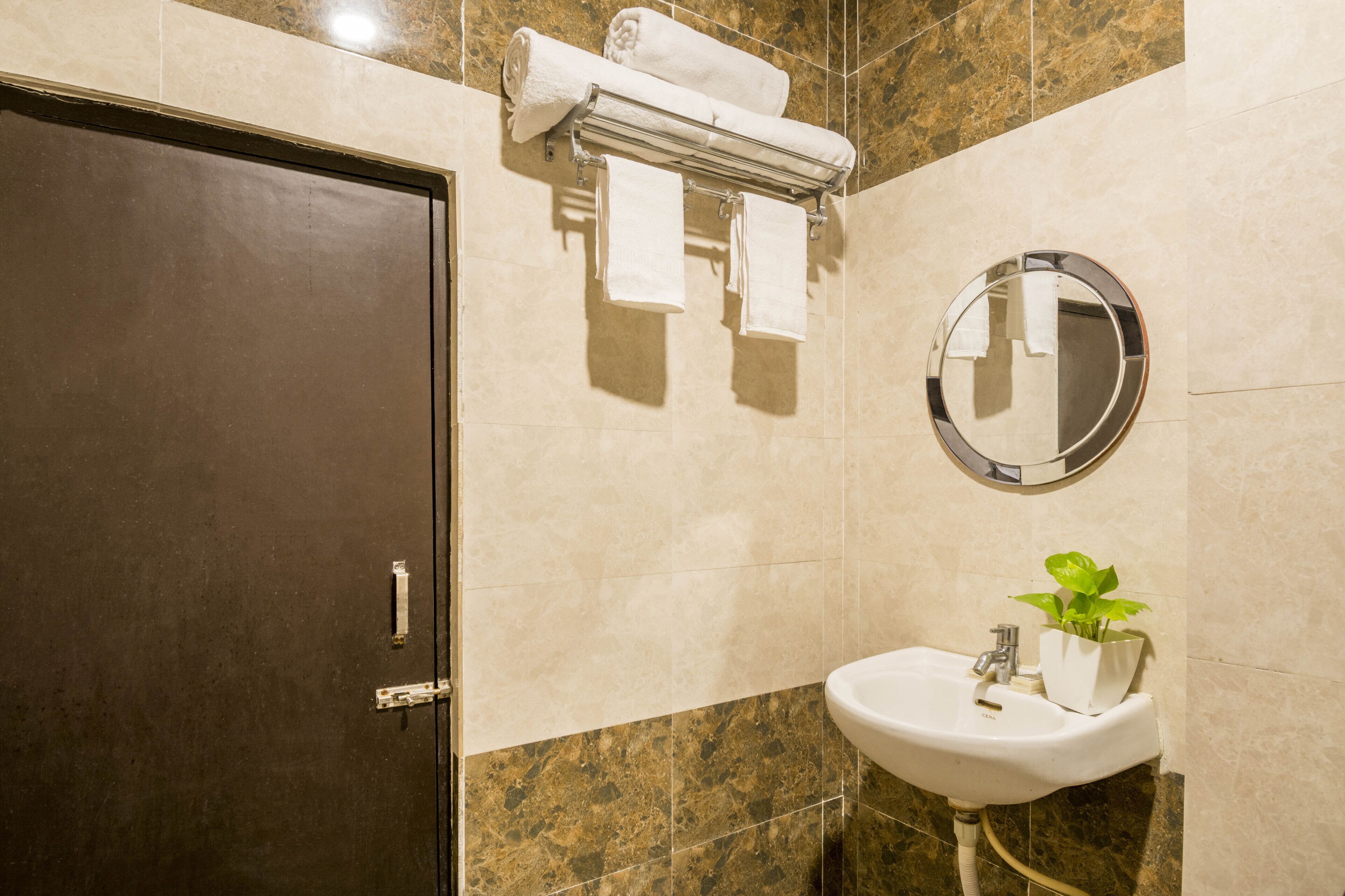 Hotel Plaza by Signature Group