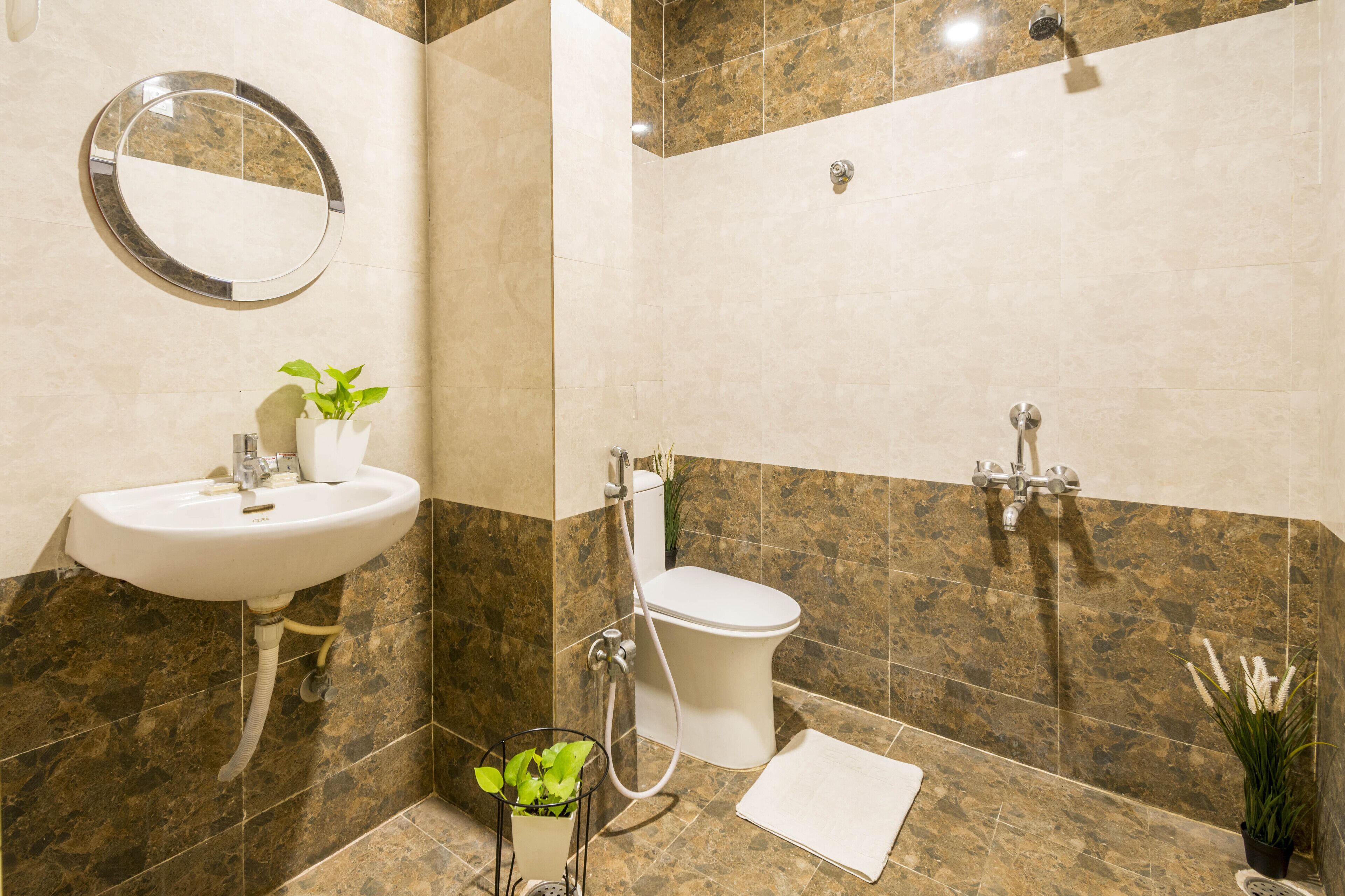 Hotel Plaza by Signature Group