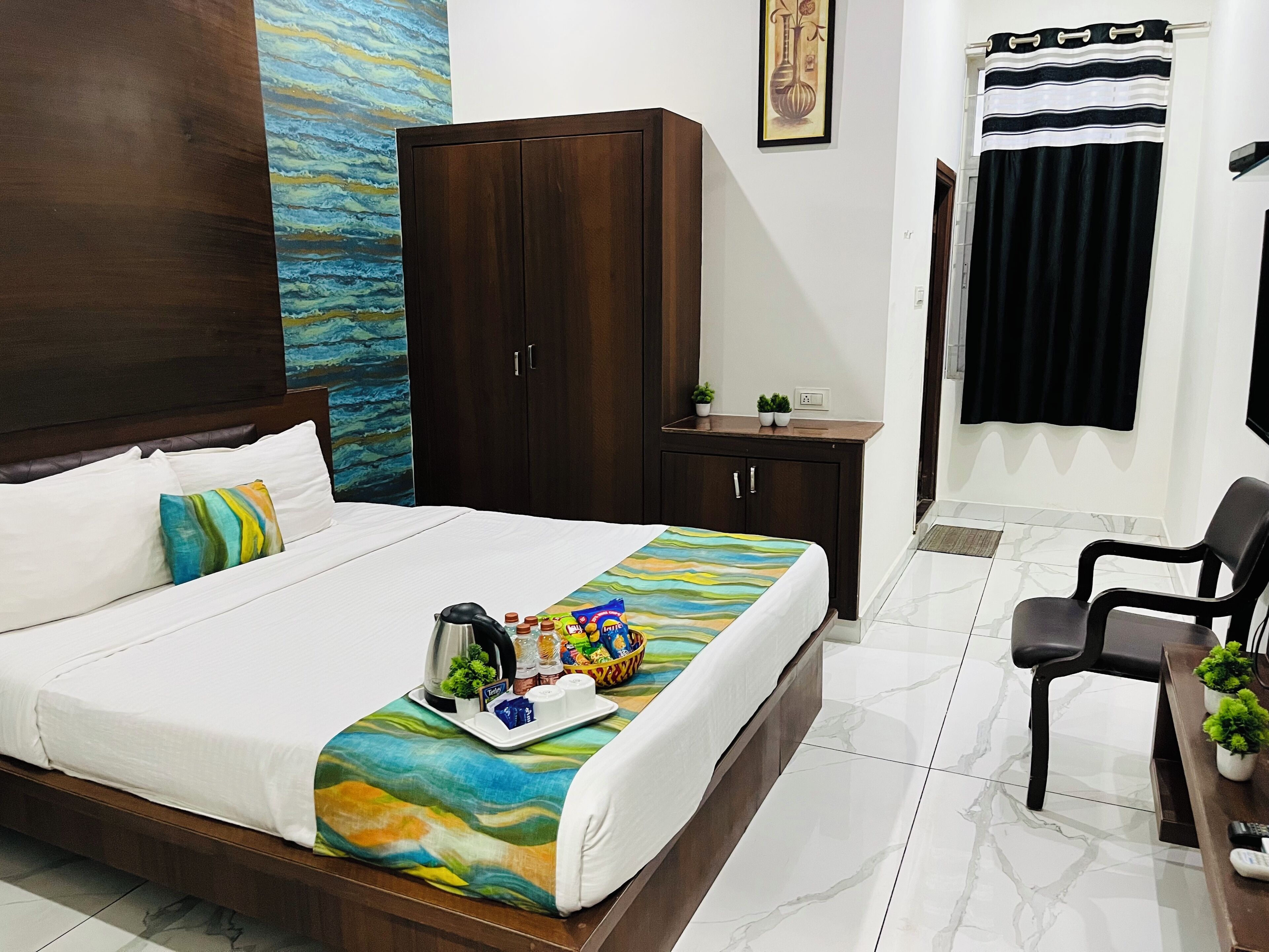 Hotel Plaza by Signature Group