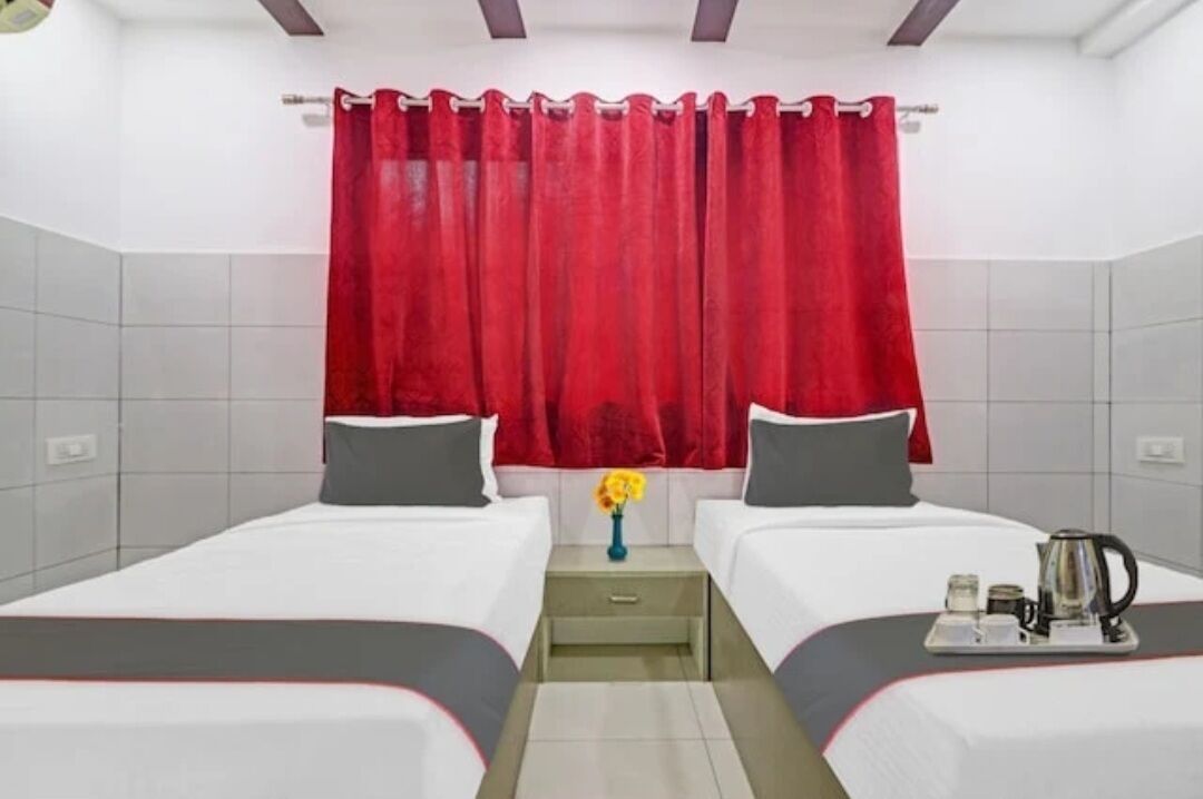 Hotel Royal Suites And Rooms