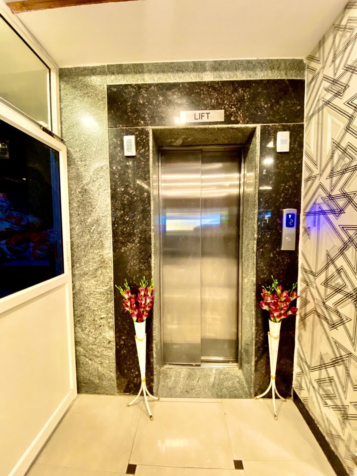 Hotel Sky Park - Airport Zone