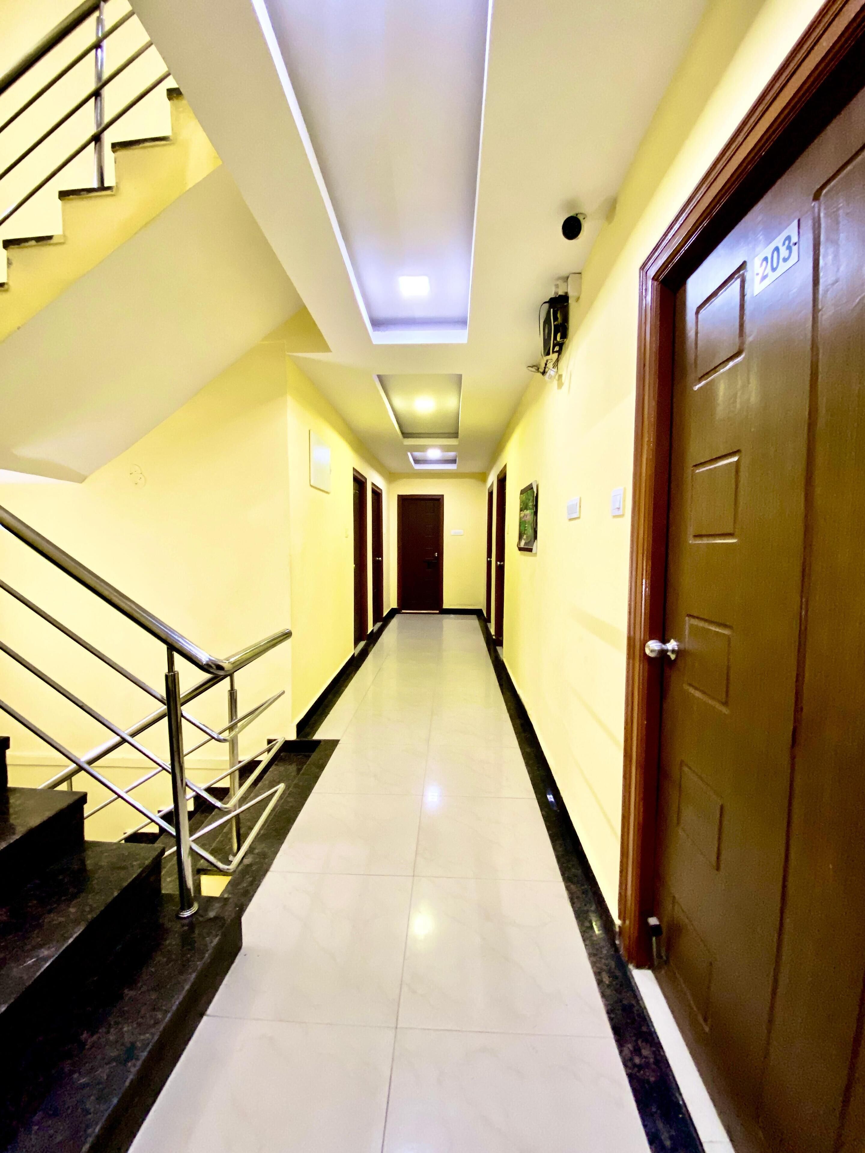 Hotel Sky Park - Airport Zone