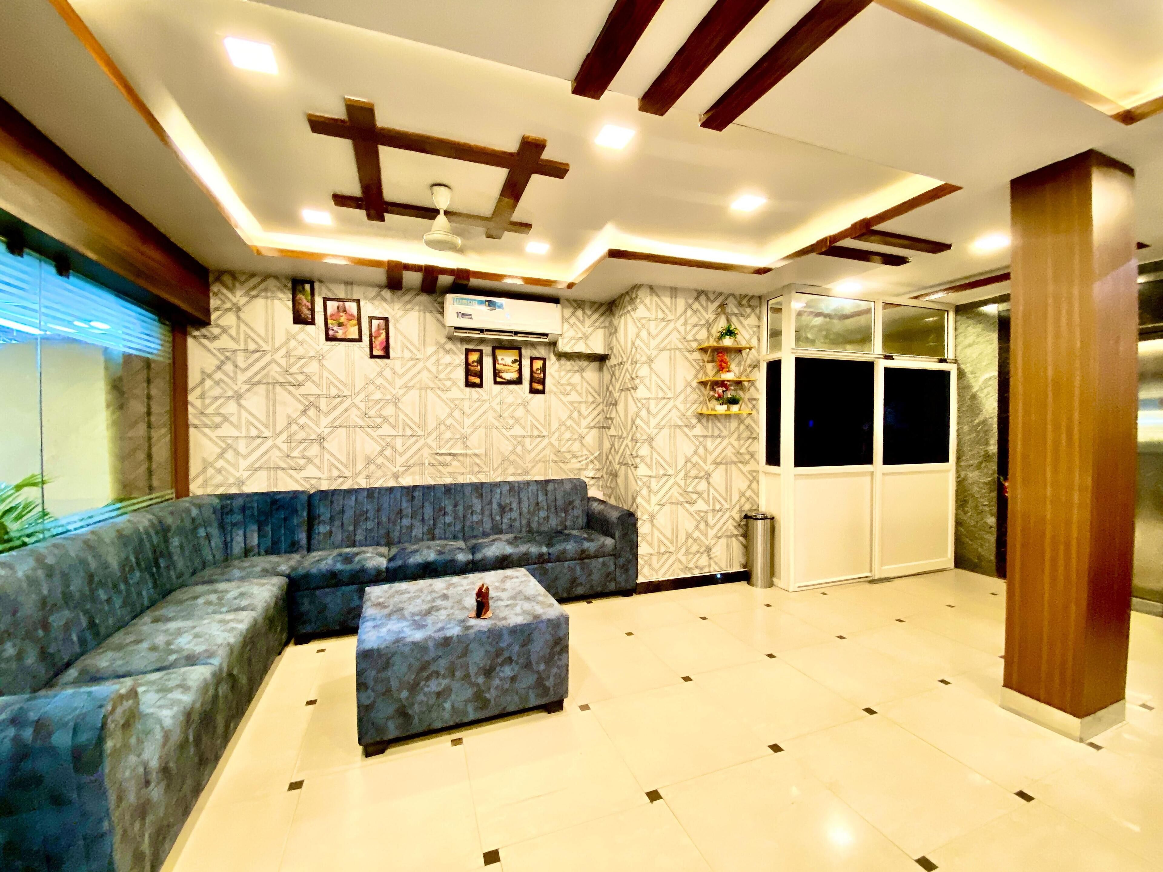 Hotel Sky Park - Airport Zone