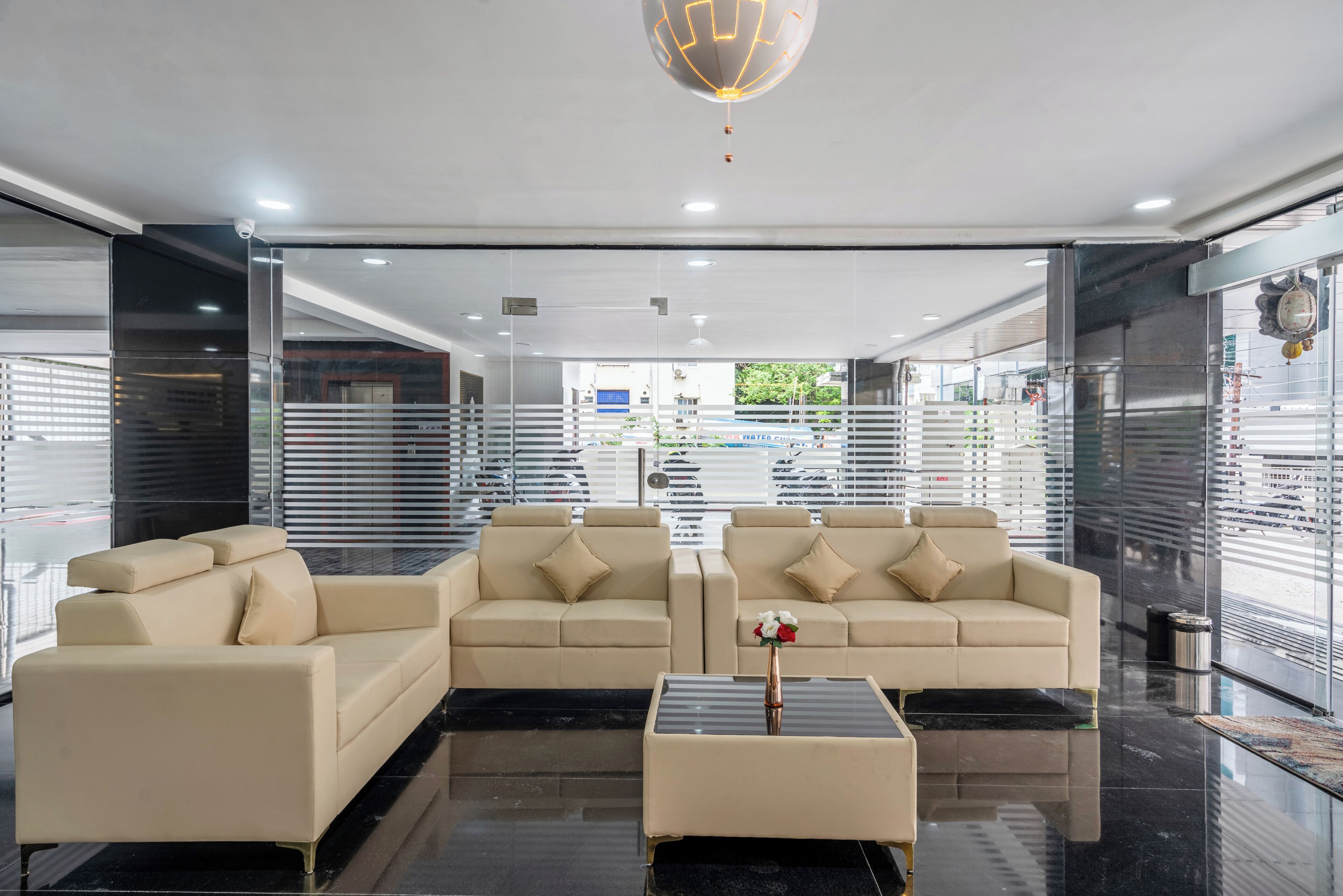 Hotel Srishoin