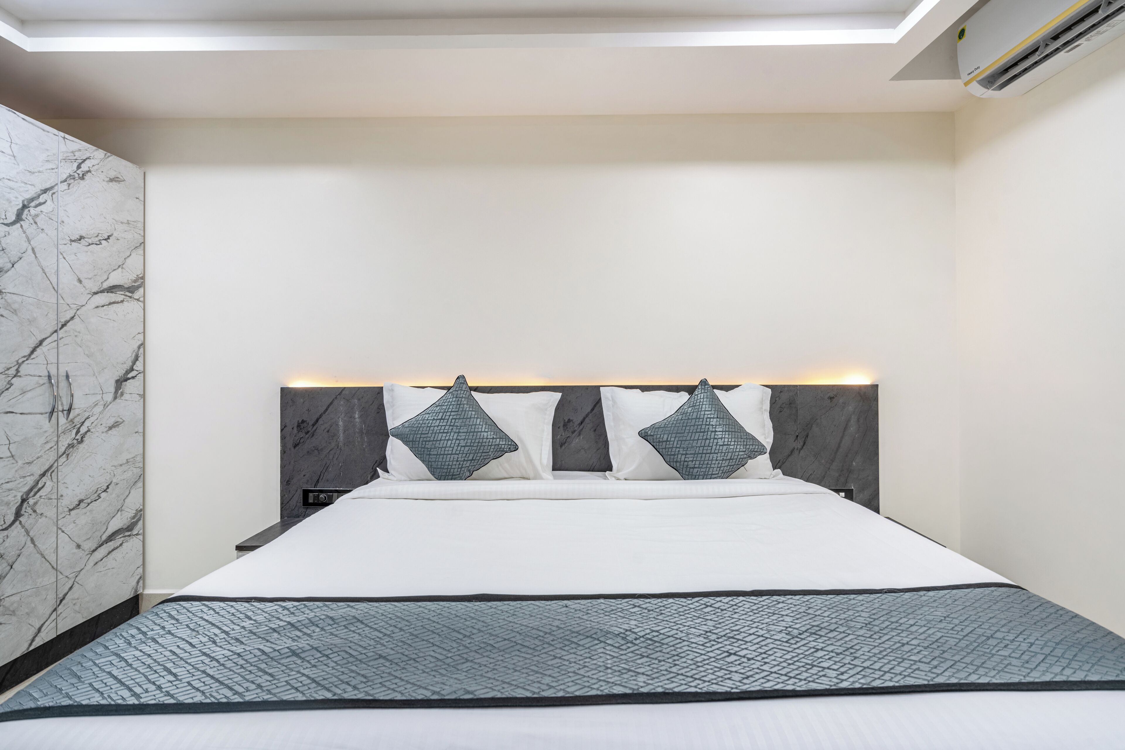 Hotel Srishoin