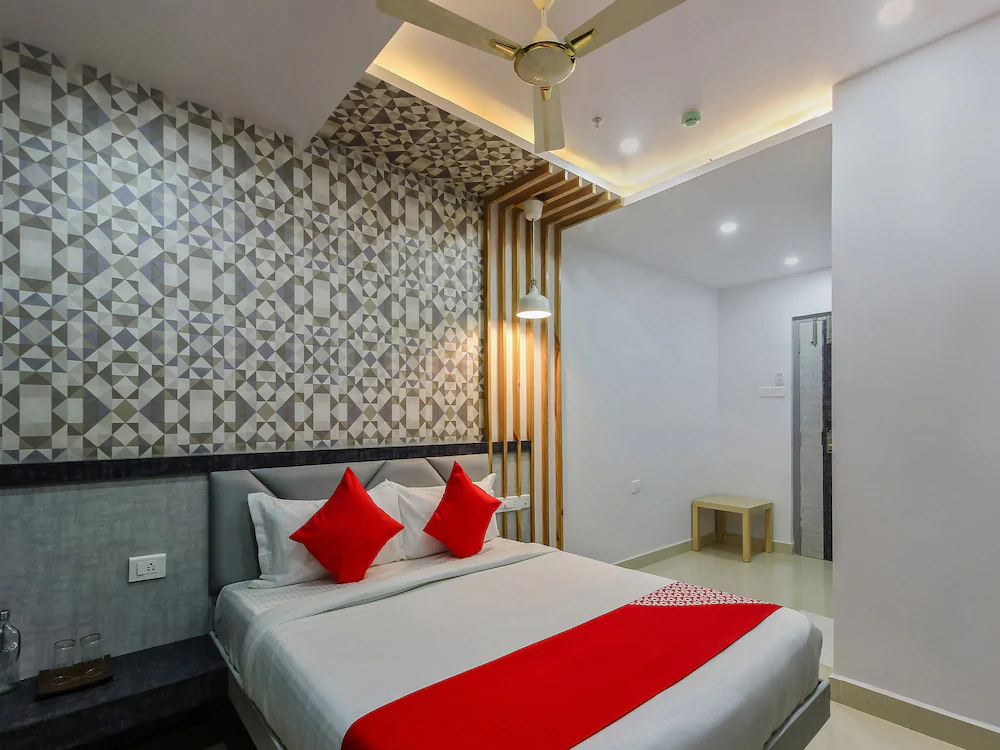 Hoysala Inn By OYO Rooms