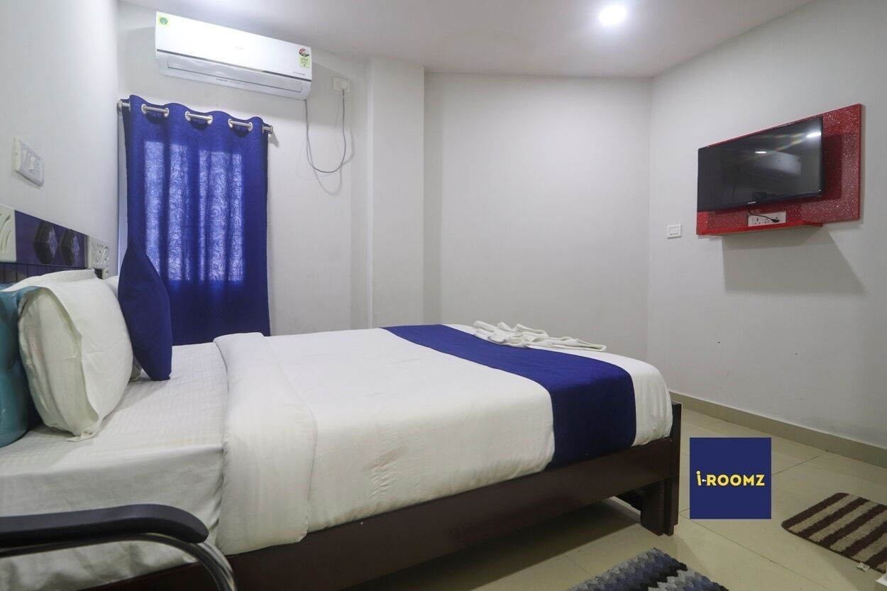 Iroomz Hotel Galaxy Grand