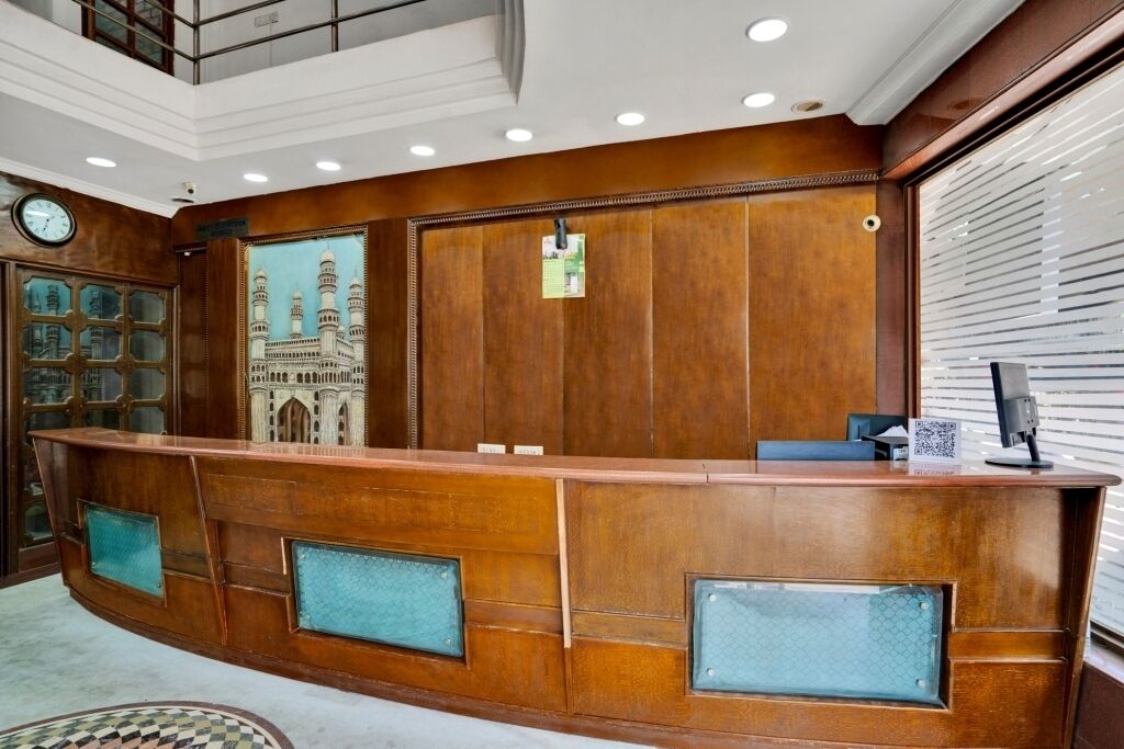 IROOMZ Hotel Hyderabad Towers