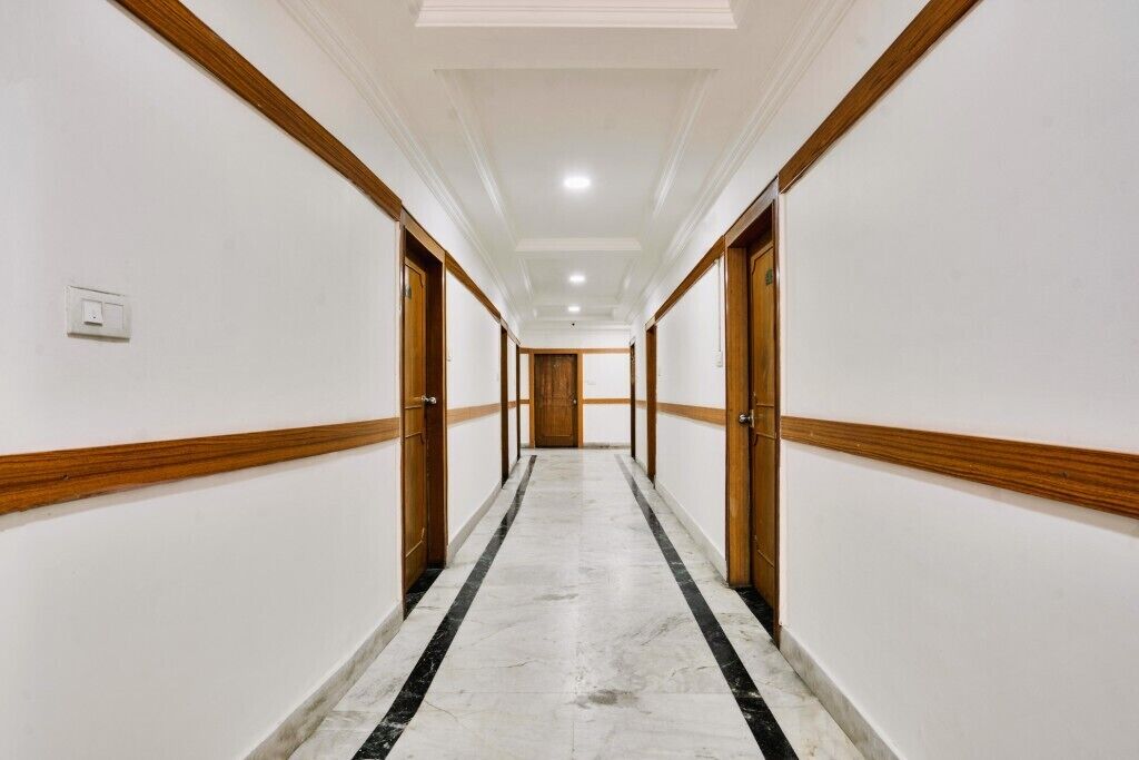 IROOMZ Hotel Hyderabad Towers