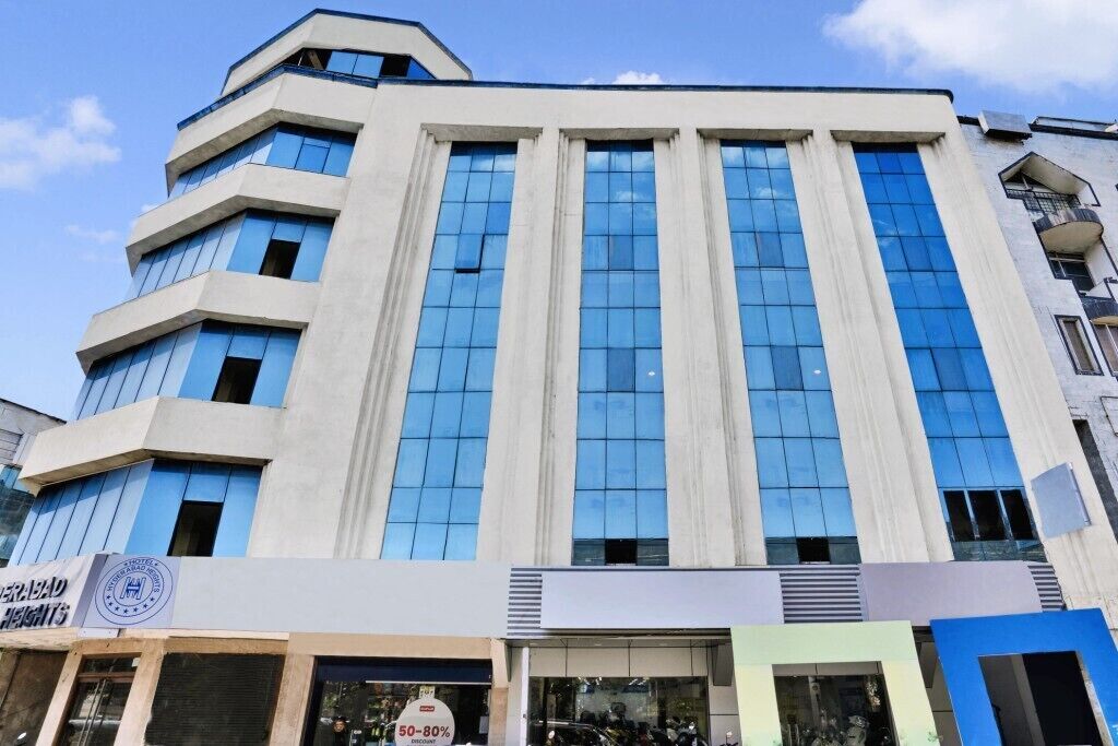 IROOMZ Hotel Hyderabad Towers
