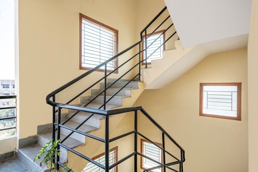 Iroomz Hotel Mouli Grand