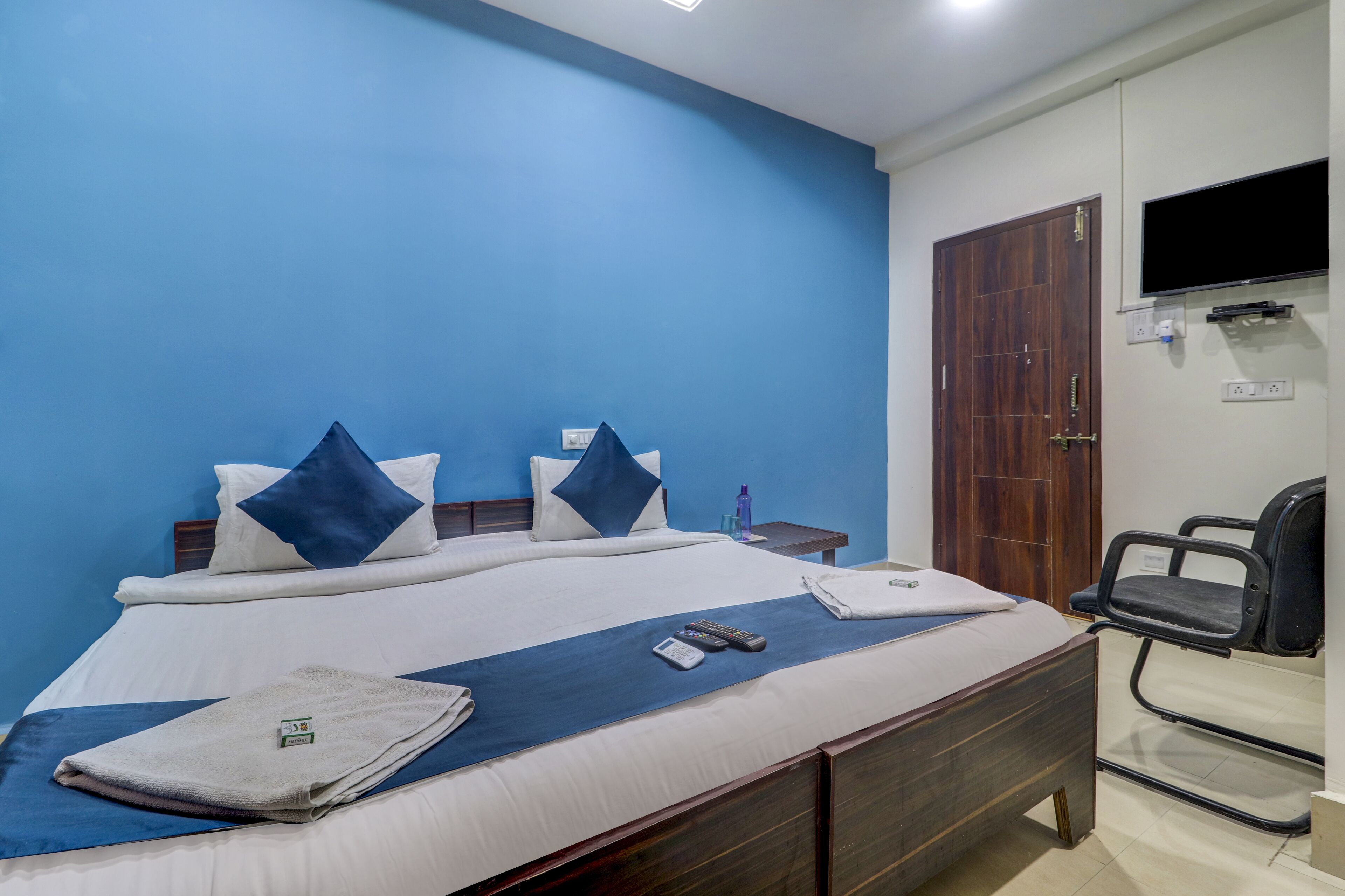 Iroomz Hotel Rise And Shine