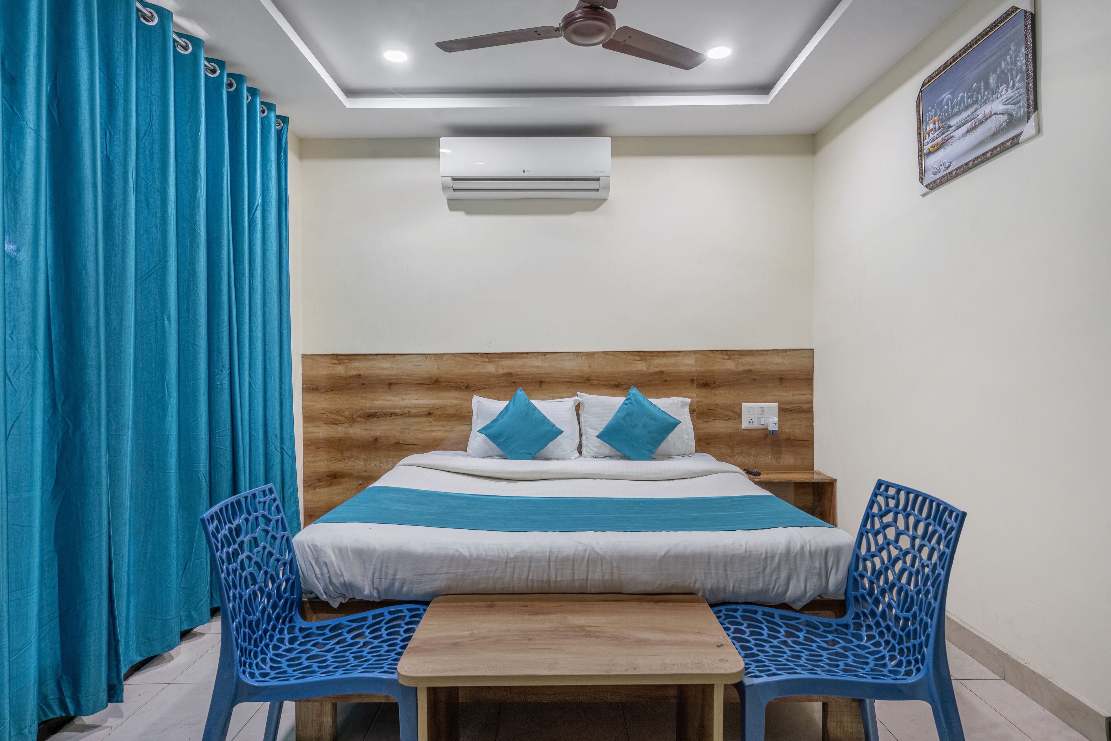 Iroomz Hotel Ritzy Grand