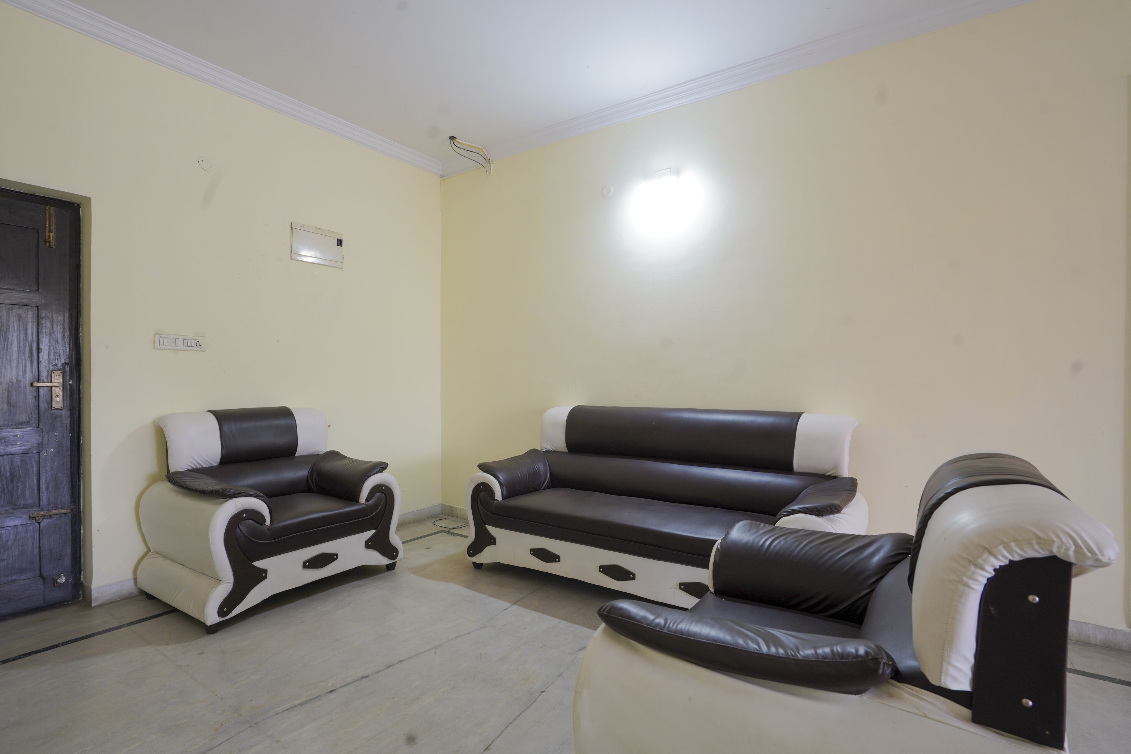 iROOMZ Kalyan Residency