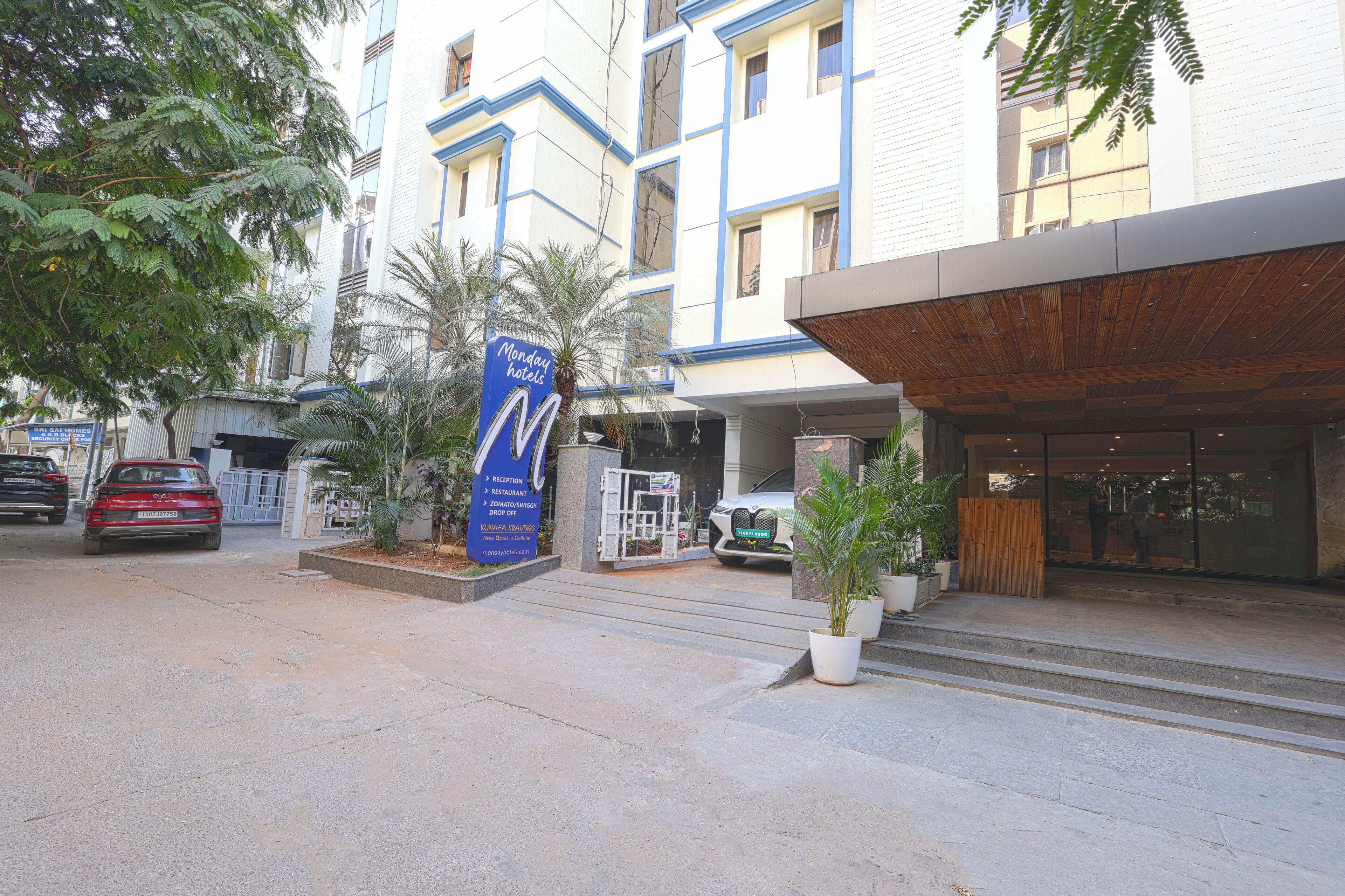 Monday Hotels Hitec City