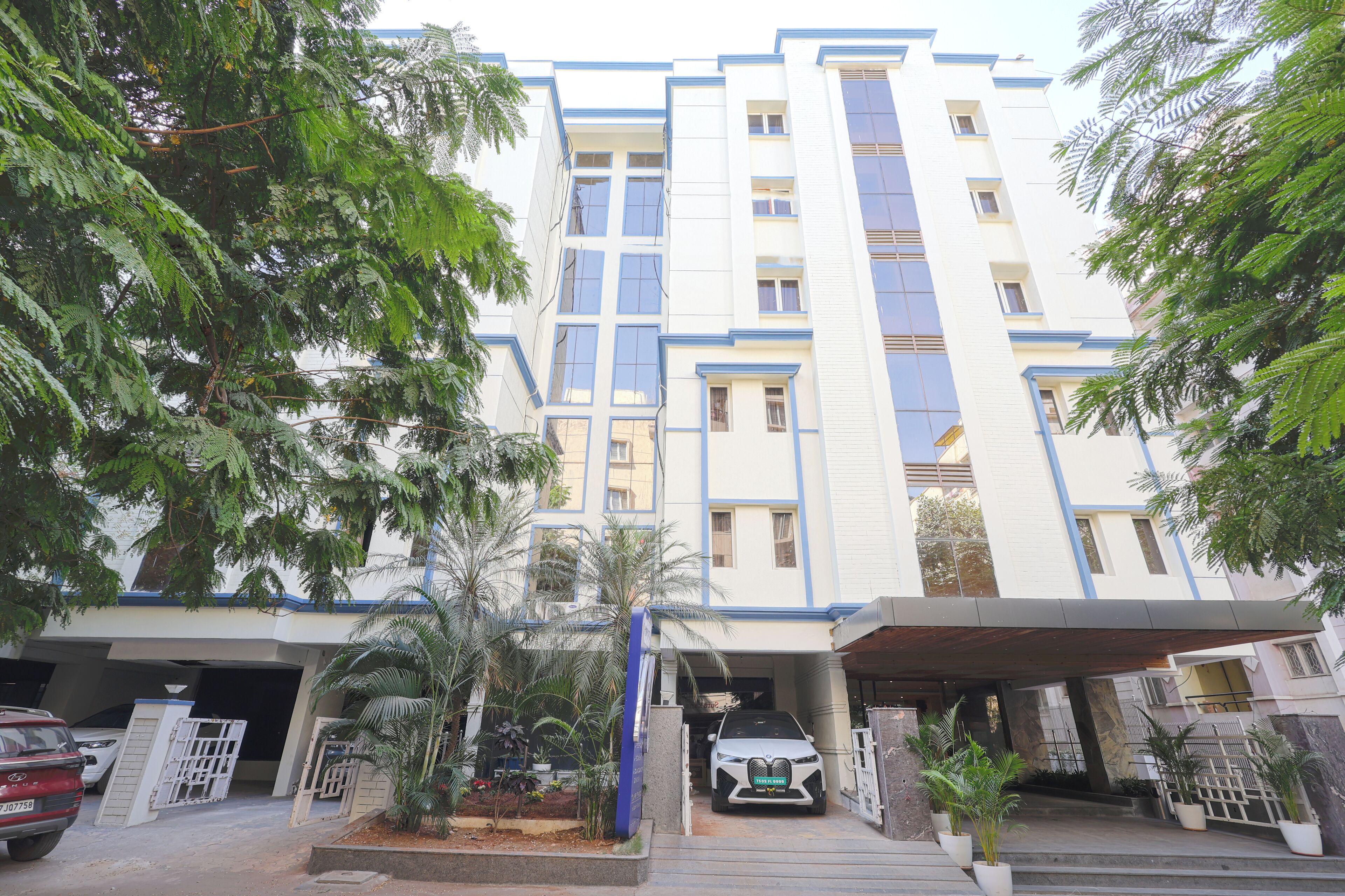 Monday Hotels Hitec City