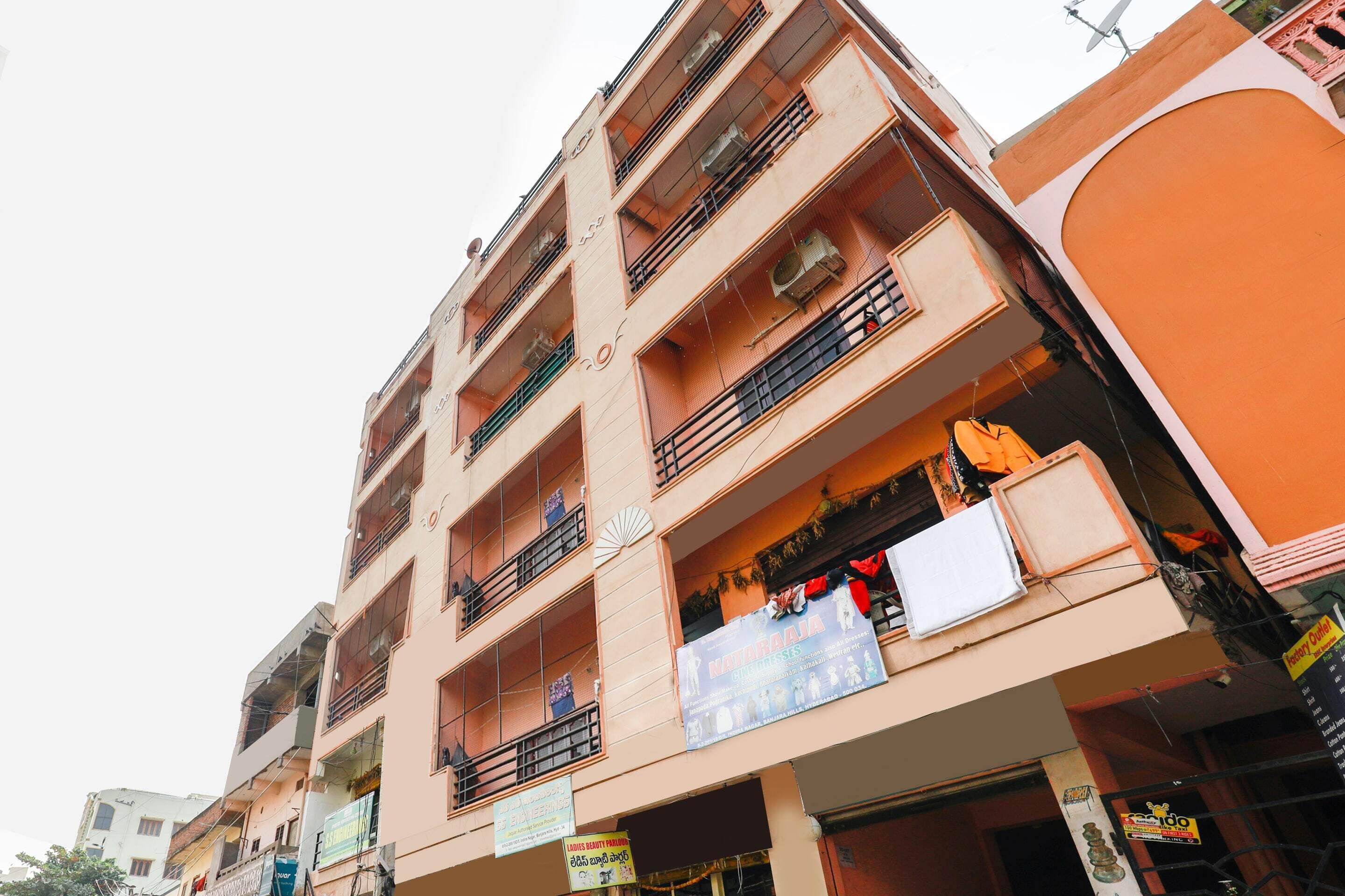 New Raghava Guest House by OYO Rooms