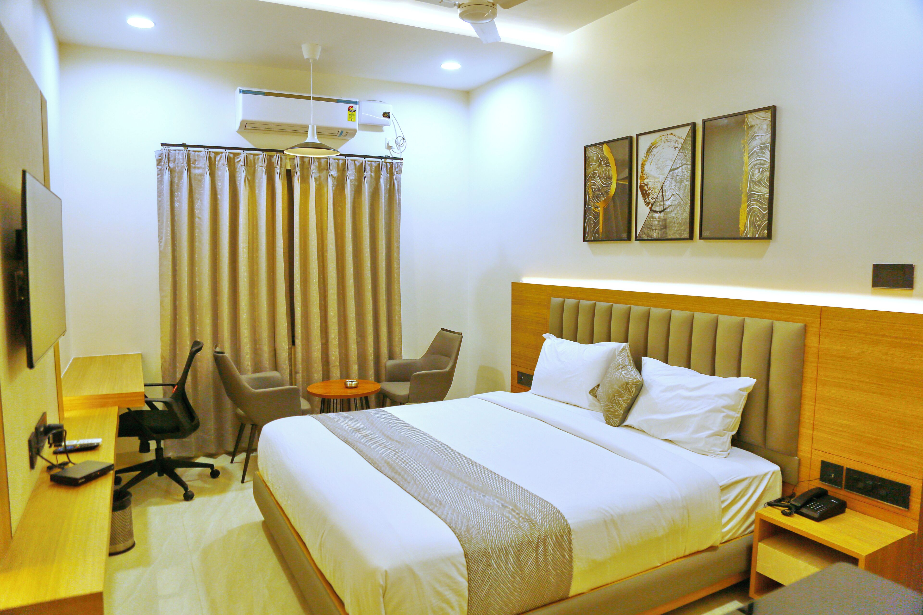 Oak Business Hotel