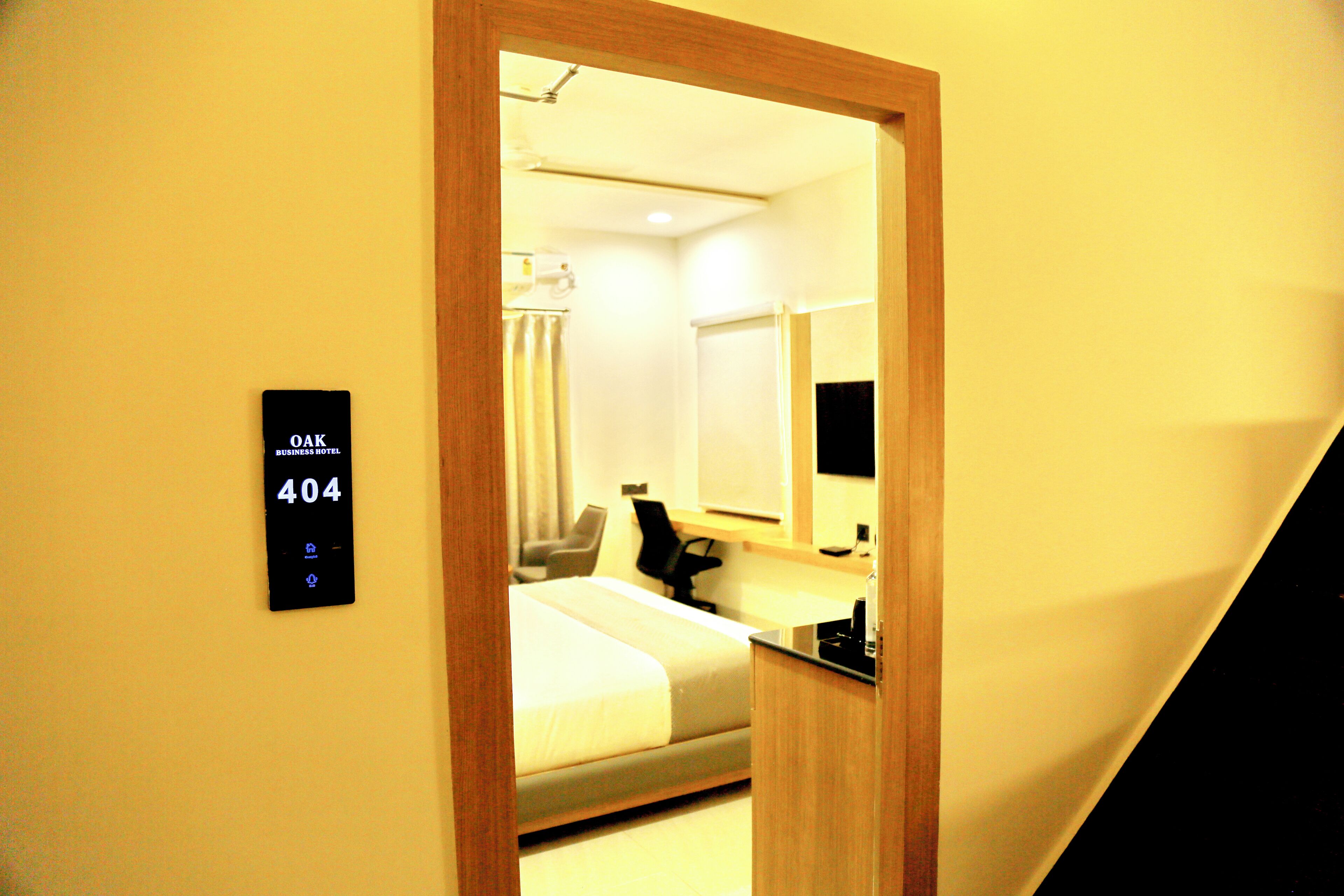 Oak Business Hotel