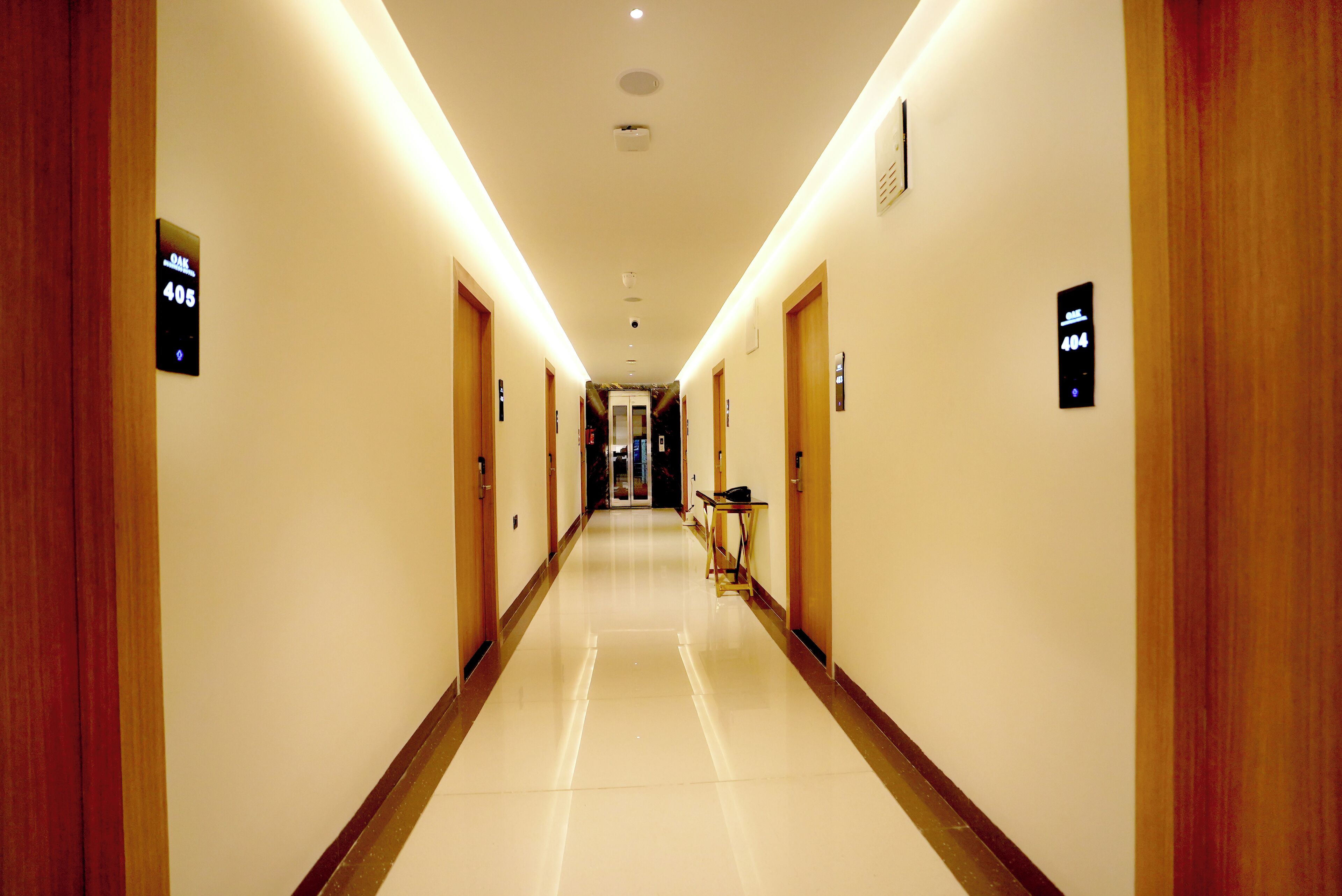 Oak Business Hotel